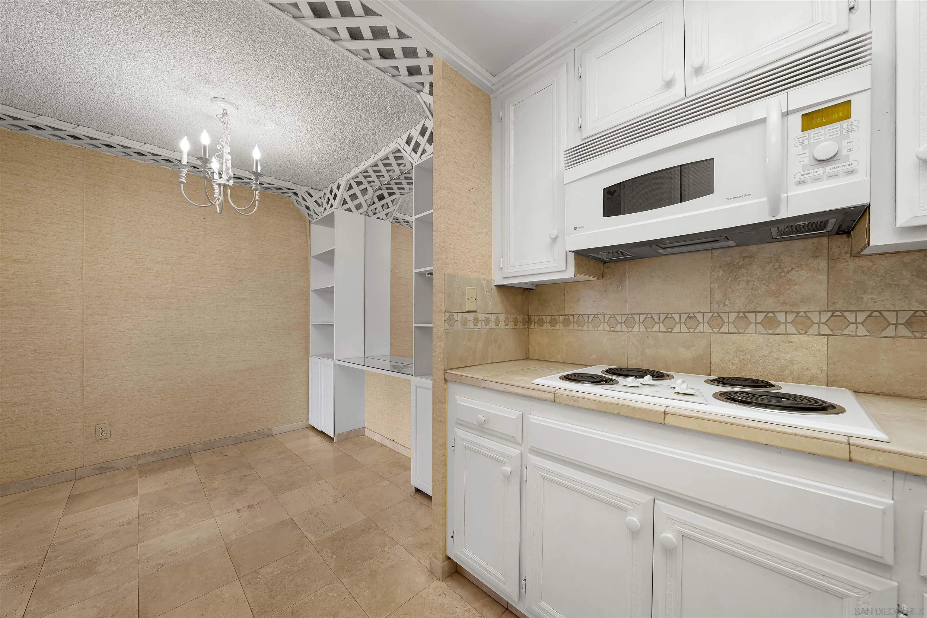 https://cdn.realtyfeed.com/cdn/127/250042617/cb6a14ed40f025d546942d4bb9b3dfcd.webp