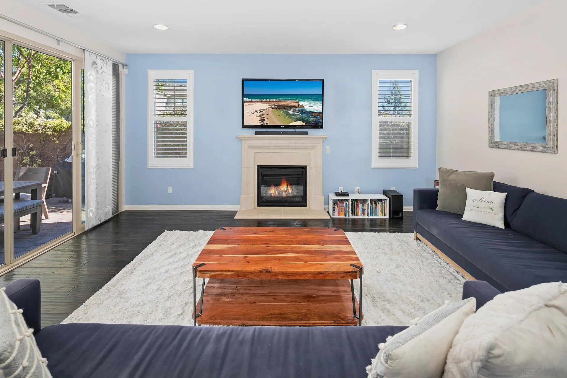 https://cdn.realtyfeed.com/cdn/127/250042618/8165da1cb42418290f025f94984dd32a.webp