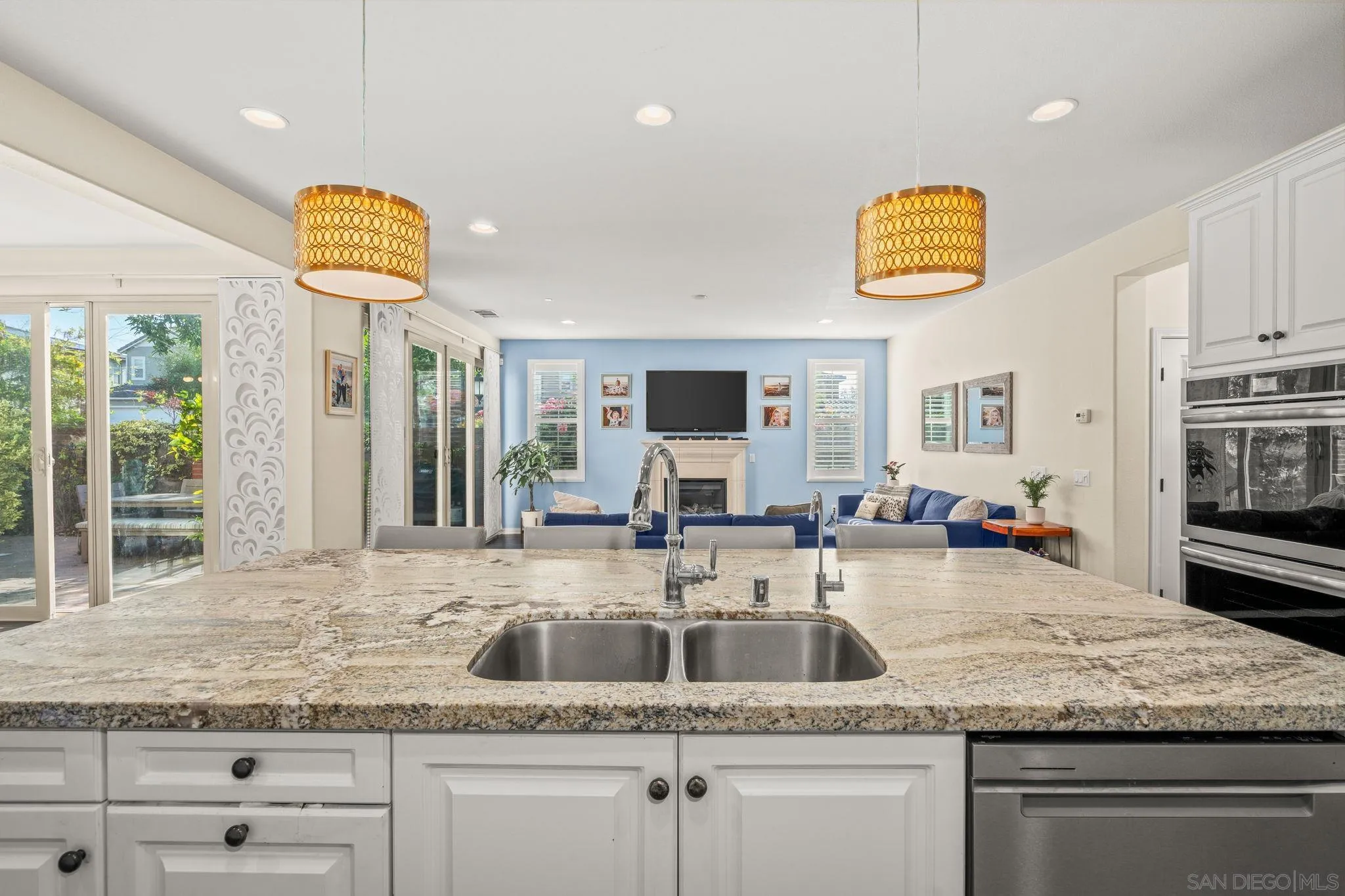 https://cdn.realtyfeed.com/cdn/127/250042618/9e2522552f6382c15ca8329be5e78fd7.webp