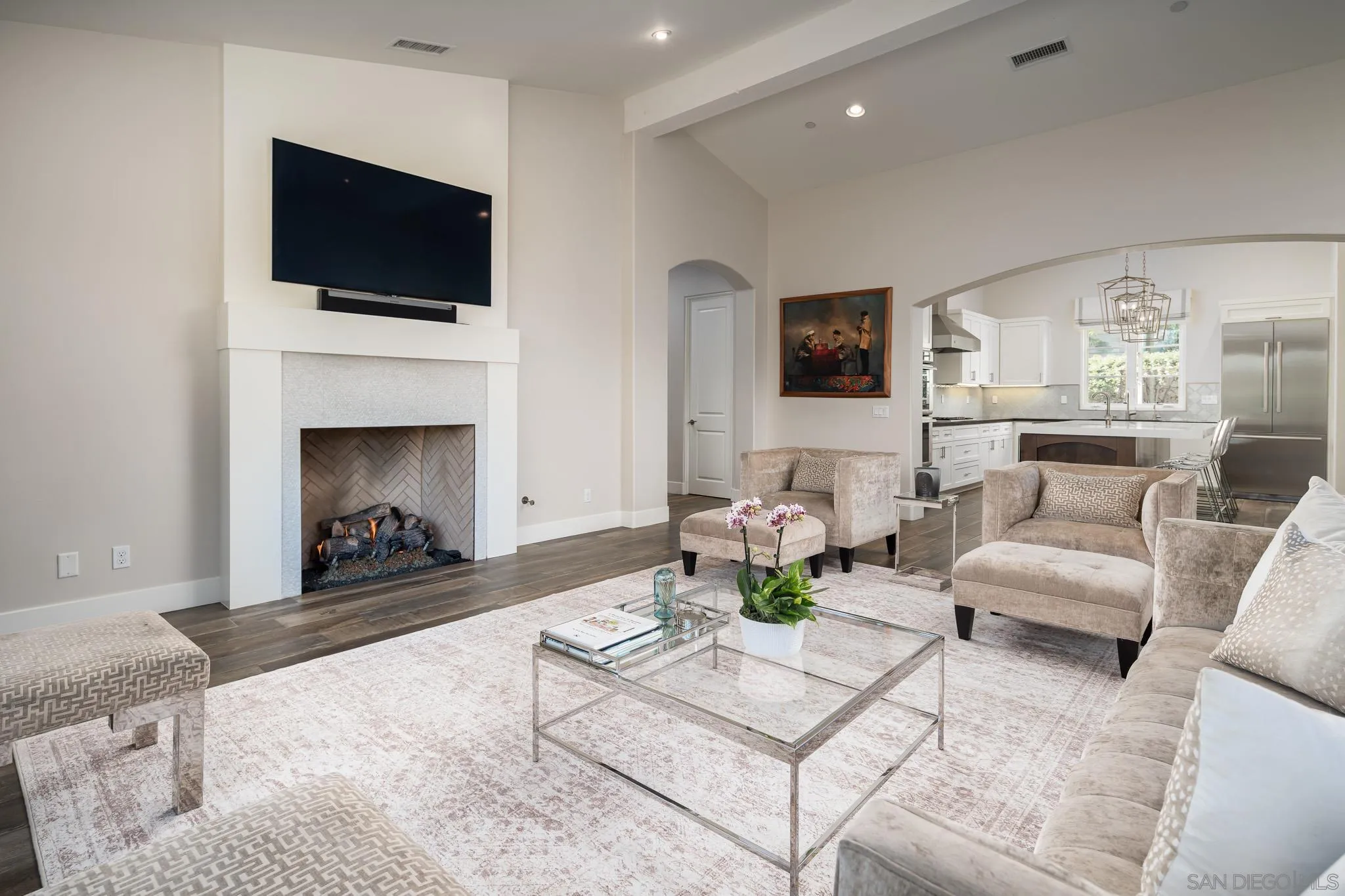 https://cdn.realtyfeed.com/cdn/127/250042621/e414f62083a2d3e8ff7441b61bb4a7b9.webp
