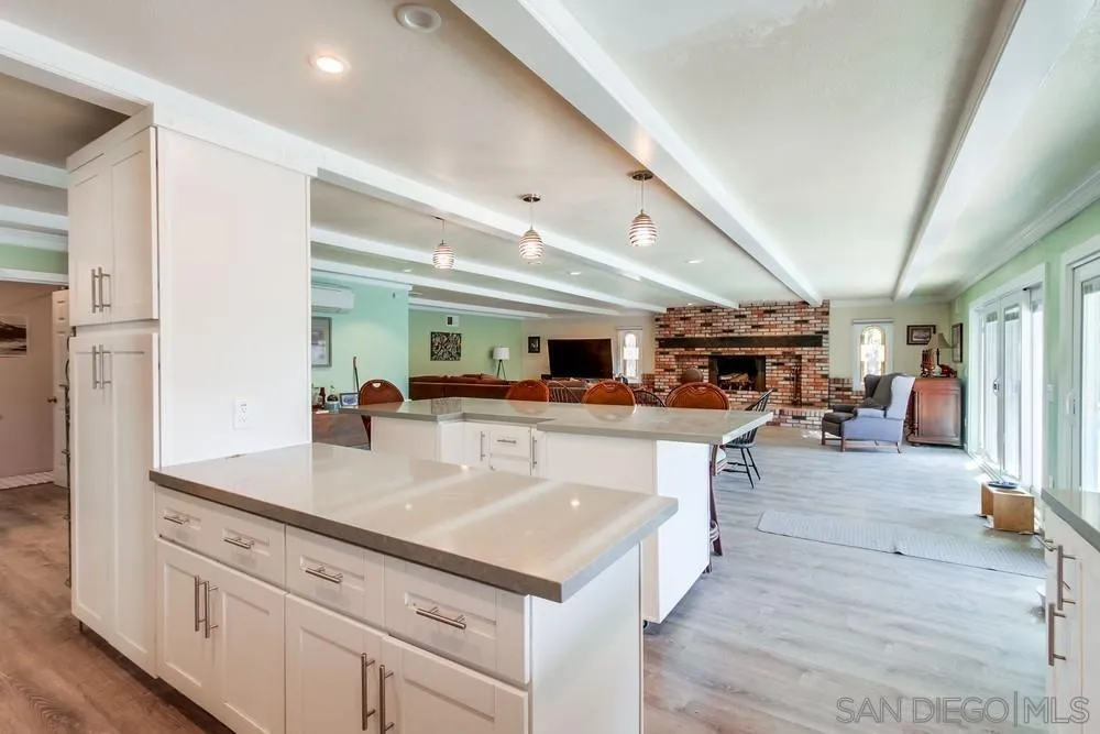 https://cdn.realtyfeed.com/cdn/127/250042622/0745415390ea68f8de6b54a894b45696.webp