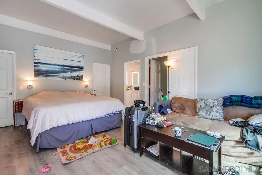 https://cdn.realtyfeed.com/cdn/127/250042622/2d496f401d28b196ff5aabe0584048b8.webp