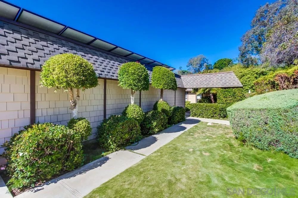 https://cdn.realtyfeed.com/cdn/127/250042622/68422fd3551720378989d337adc2f5e6.webp