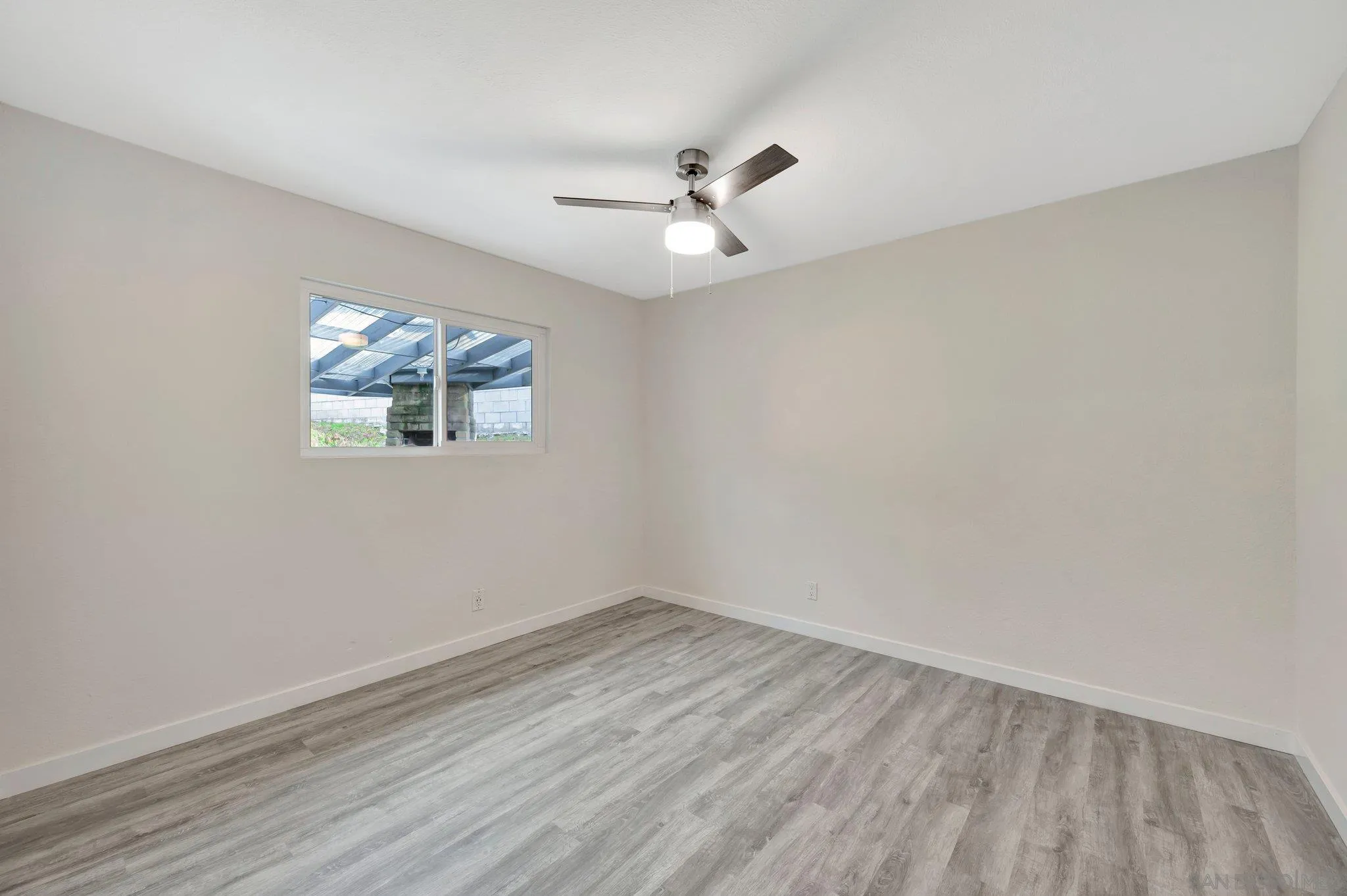 https://cdn.realtyfeed.com/cdn/127/250042624/7ce90a5b6877995f176691f4959b8a9c.webp