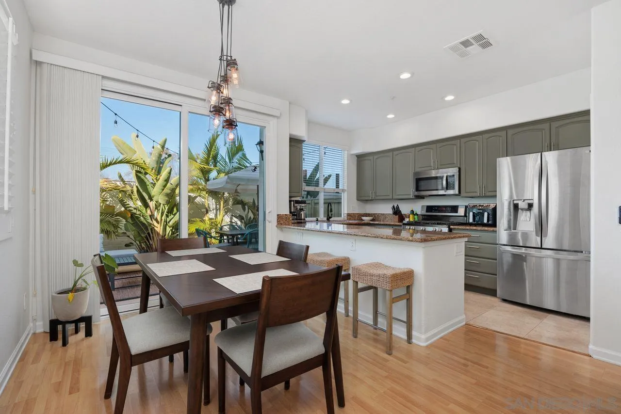 https://cdn.realtyfeed.com/cdn/127/250042626/64f6897a89ed8e5e9d6ddccf53c54d33.webp