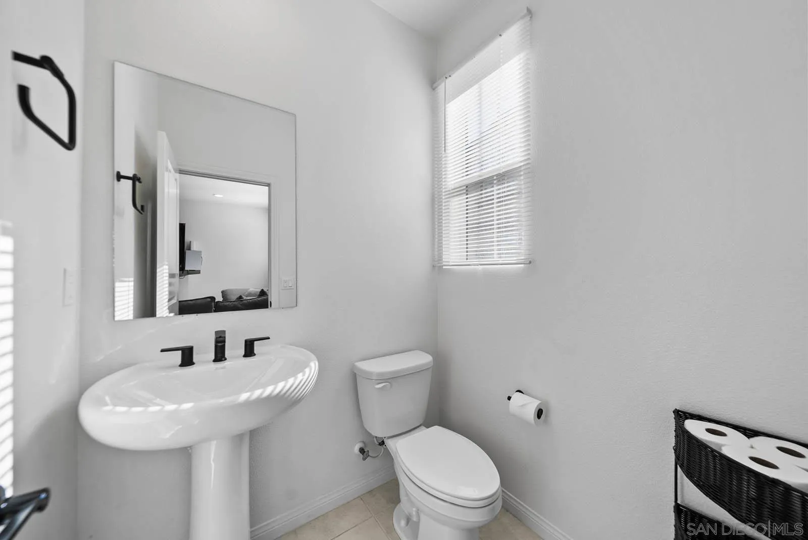 10553 Graphite St