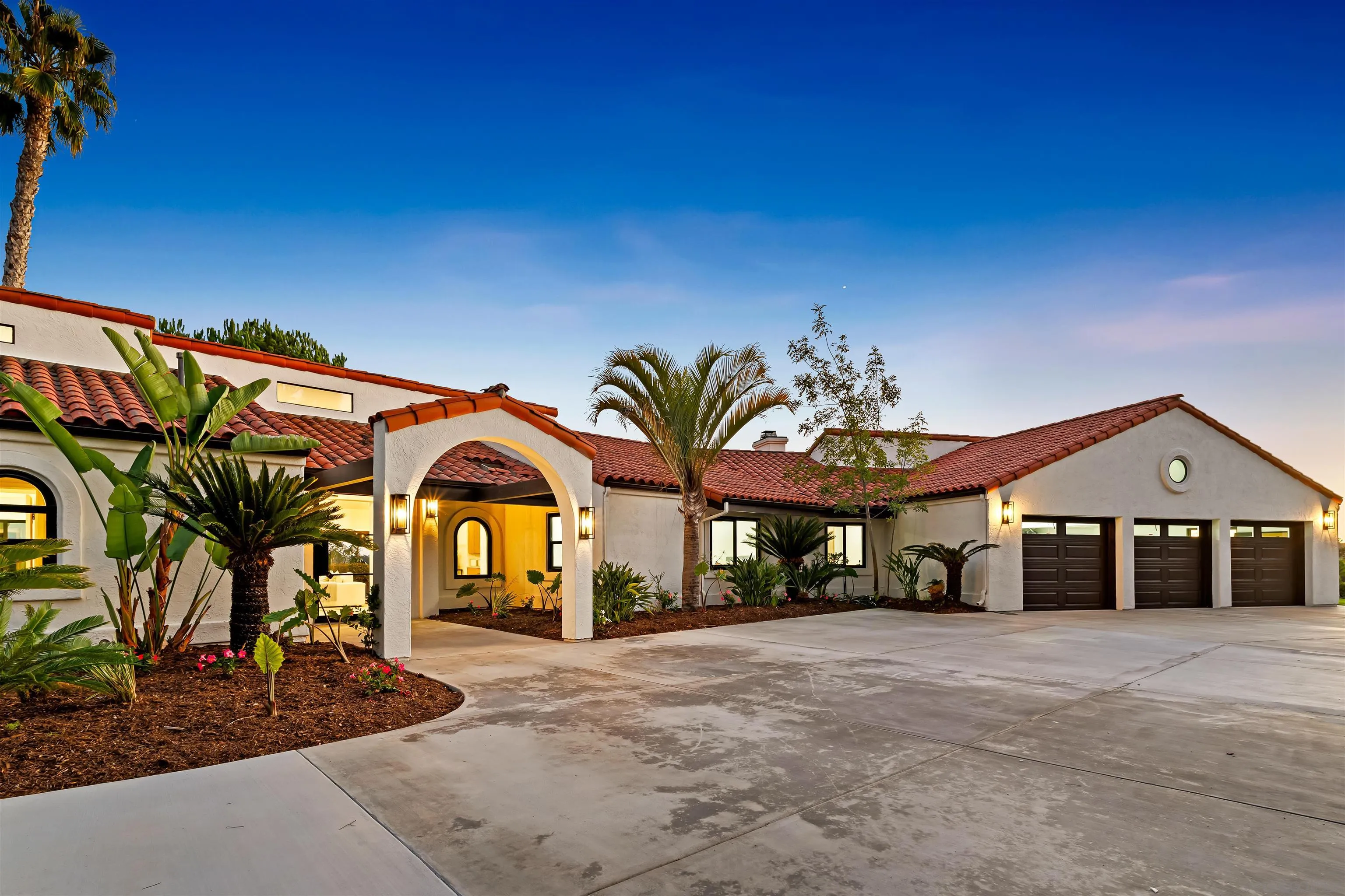 https://cdn.realtyfeed.com/cdn/127/250042647/0e23f4160e80cf95134d10d5fb0683ab.webp