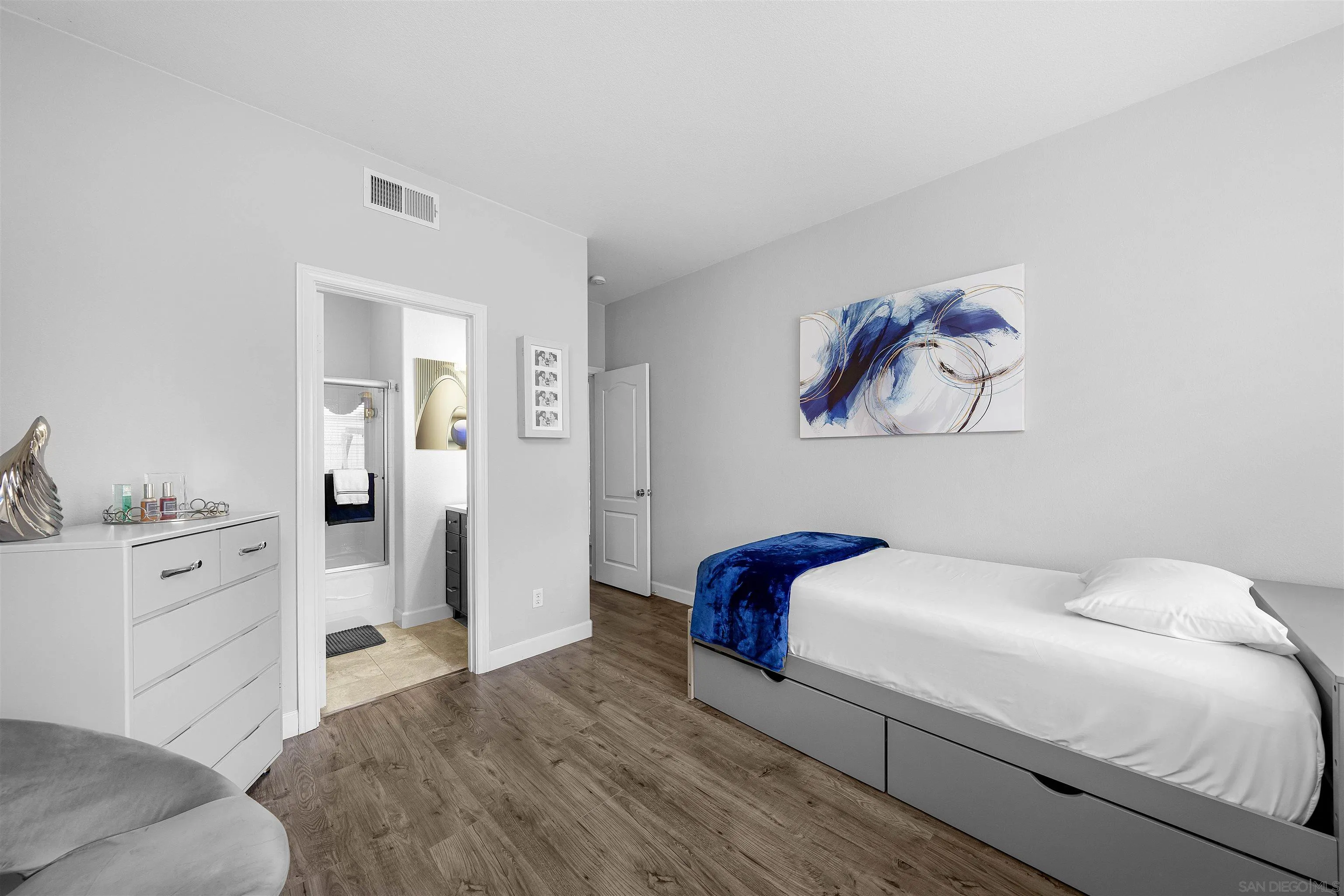 https://cdn.realtyfeed.com/cdn/127/250042657/070268870108f3b5bf0c3cead1c5f504.webp