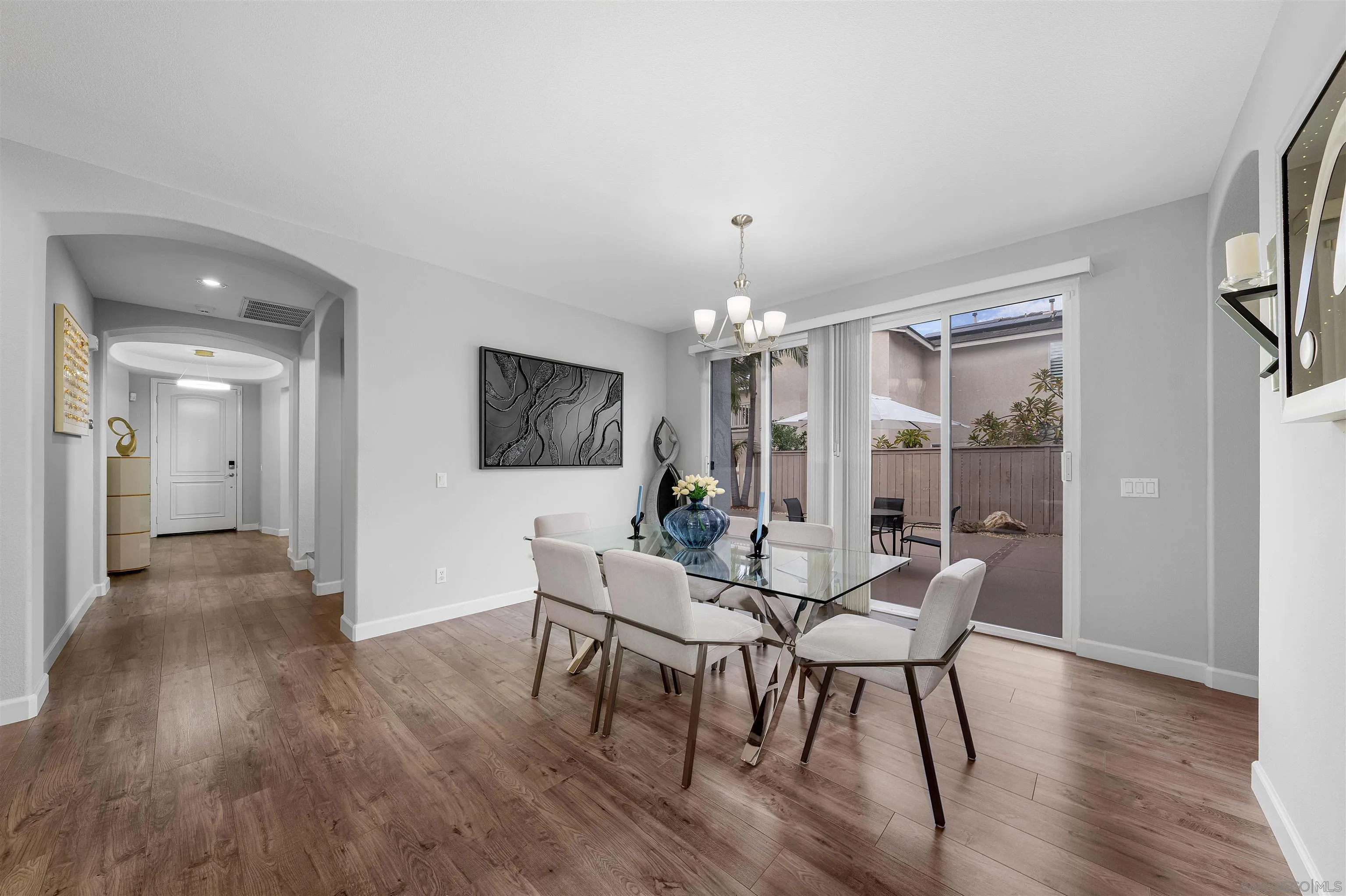 https://cdn.realtyfeed.com/cdn/127/250042657/1135cf077379a5060058ae7790ae8e67.webp