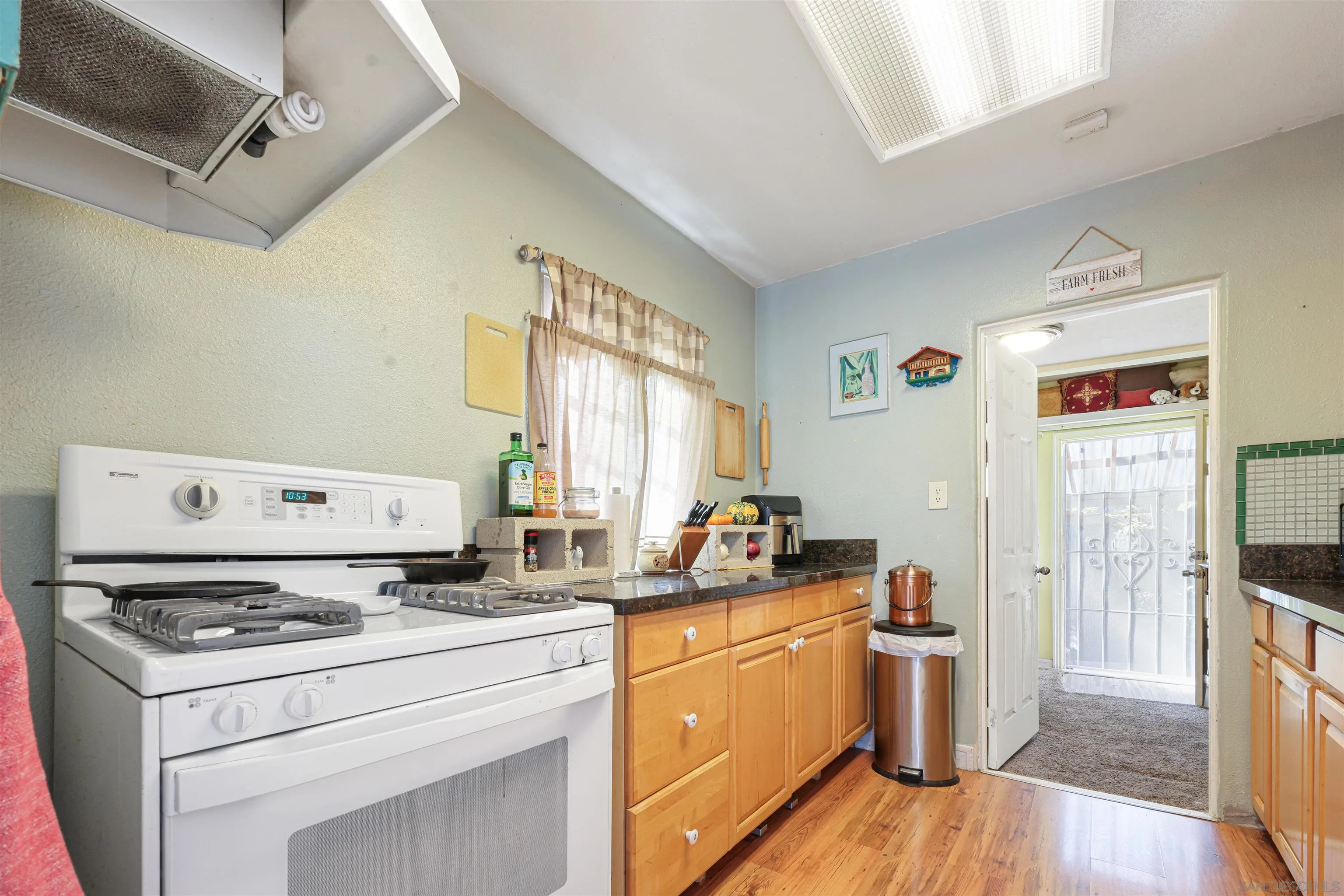 https://cdn.realtyfeed.com/cdn/127/250042658/0d8a50933464073e30bd3edc537ed51b.webp