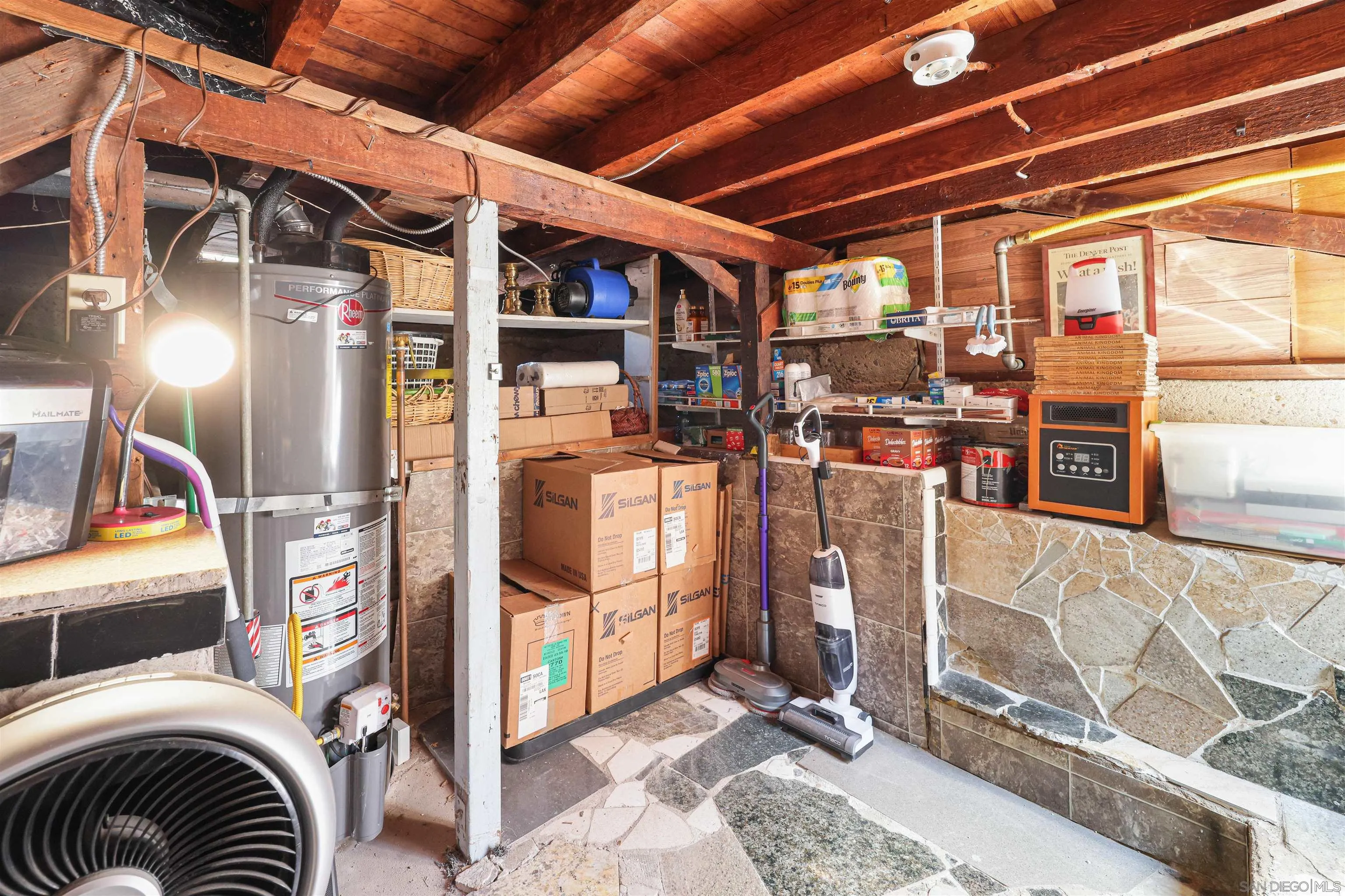 https://cdn.realtyfeed.com/cdn/127/250042658/7a58447257aa423e45ebd9f858ddb111.webp
