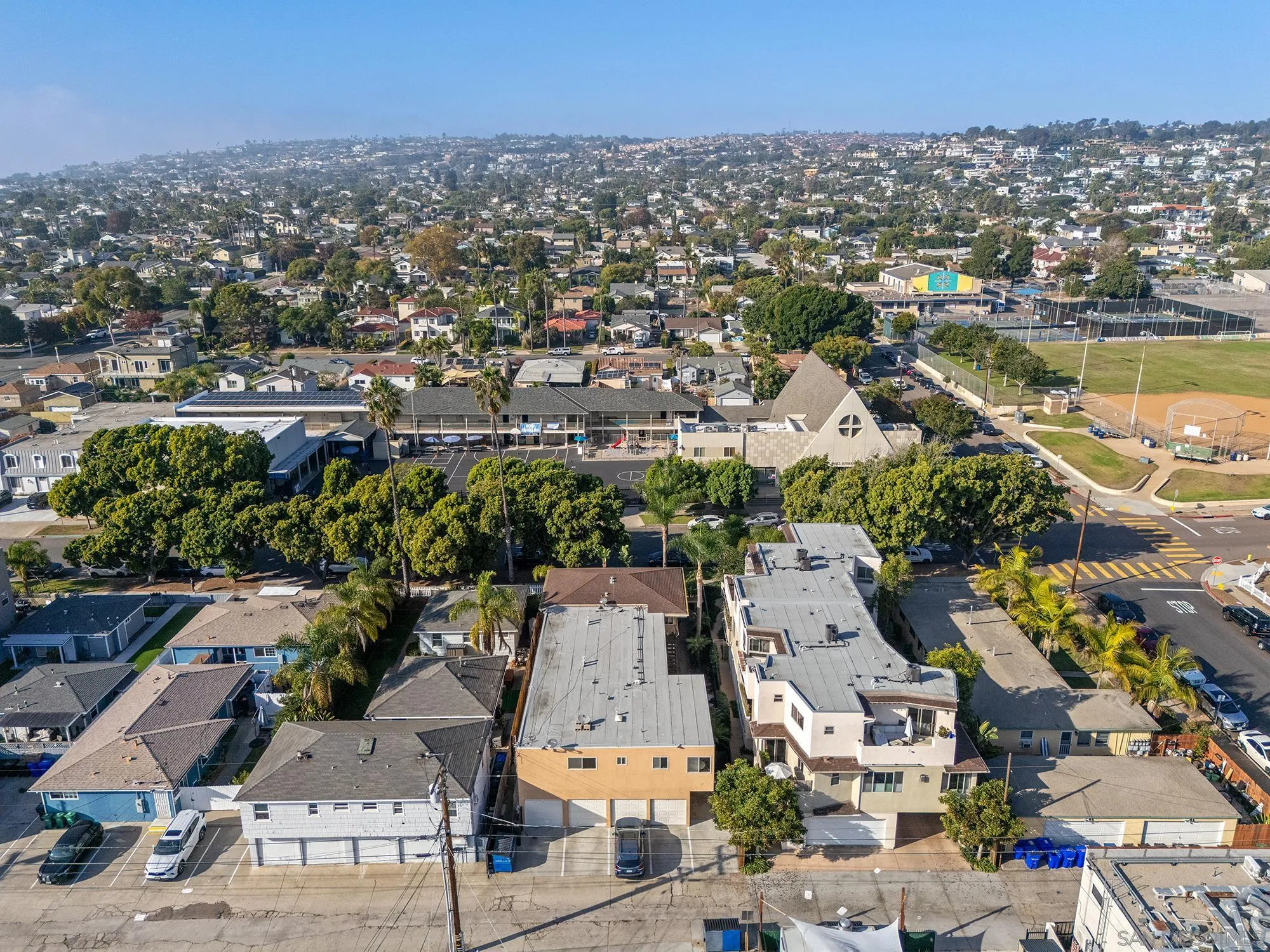 https://cdn.realtyfeed.com/cdn/127/250042661/32a8b8b7bcaf540861966140e0e0c93c.webp