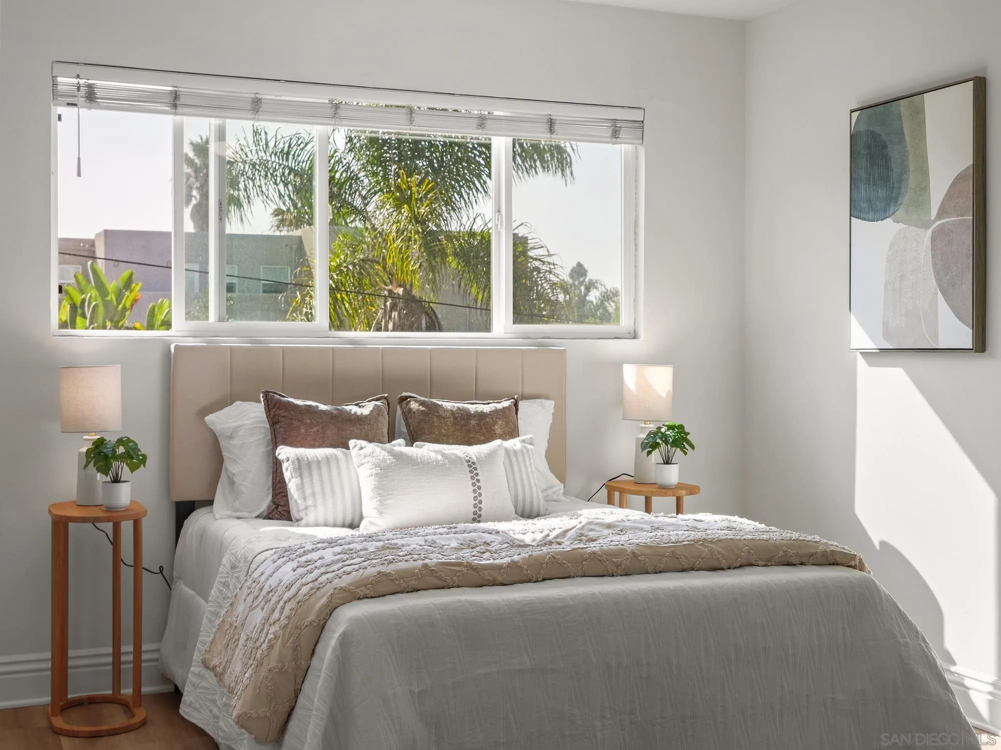 https://cdn.realtyfeed.com/cdn/127/250042661/73c4ba62f545566c23a7a783d149aa97.webp
