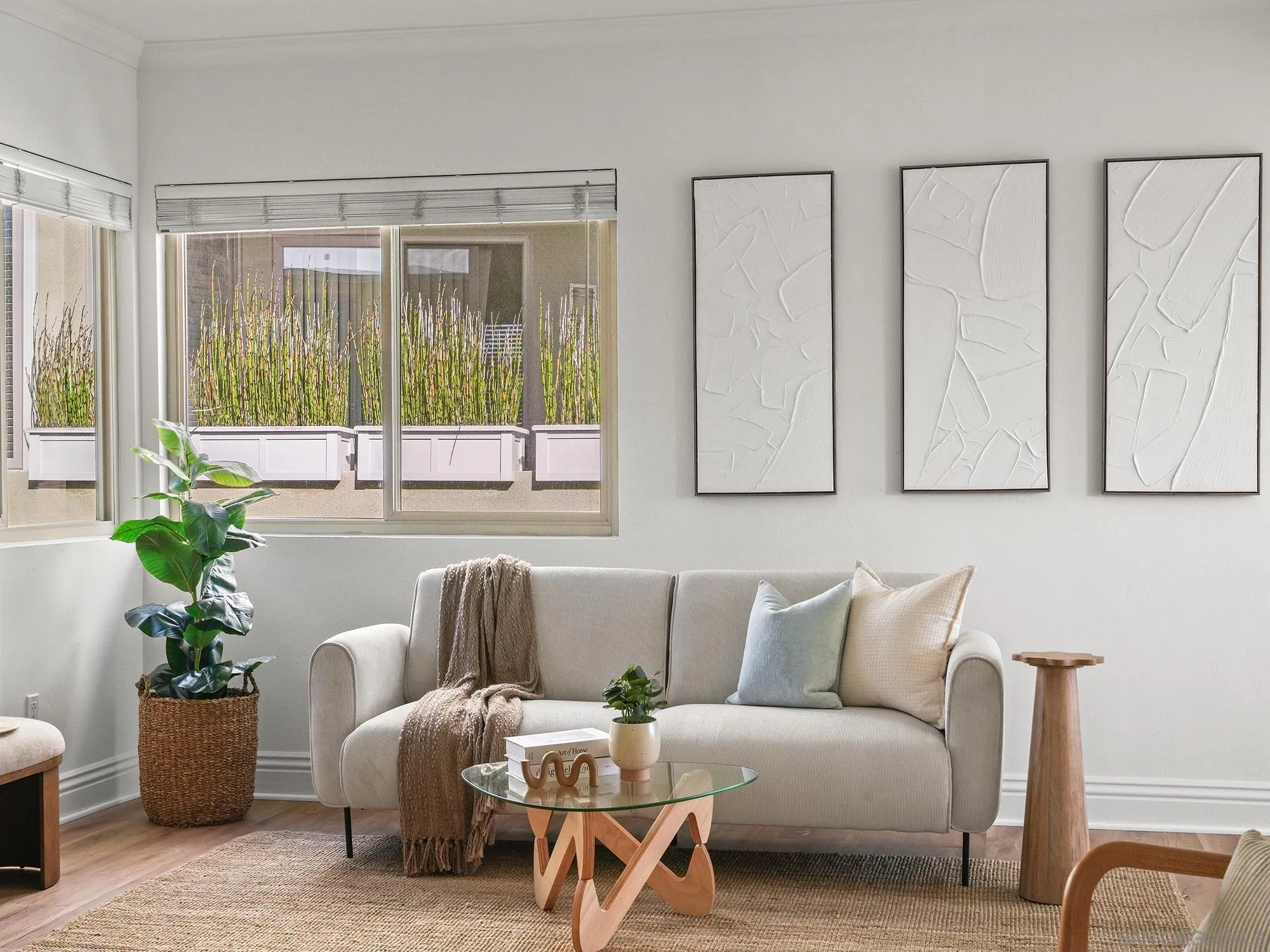 https://cdn.realtyfeed.com/cdn/127/250042661/78dbe41b12e8030539a32a9e40357d48.webp
