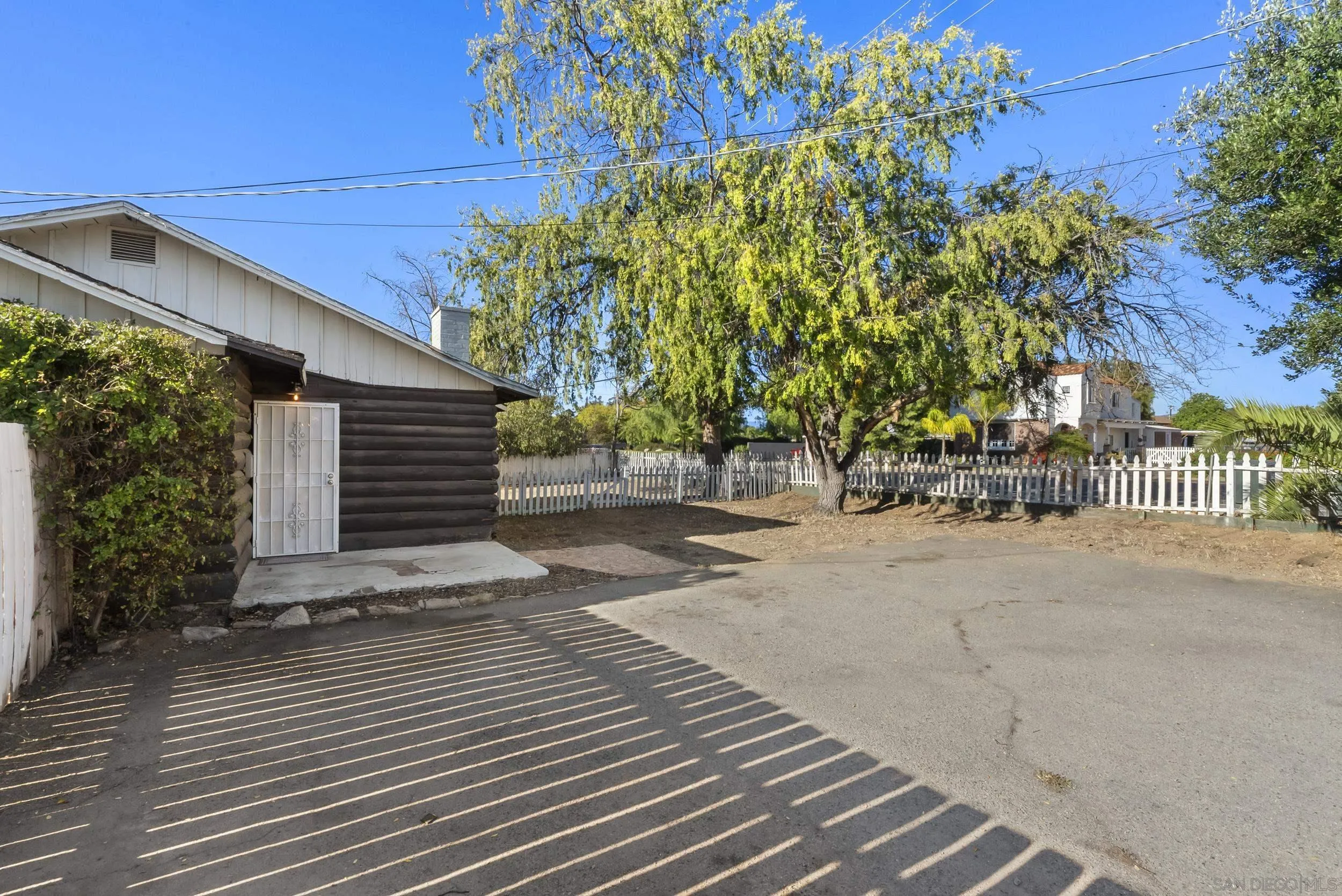 https://cdn.realtyfeed.com/cdn/127/250042668/1d12e0821732ecb96c0ea313912757db.webp