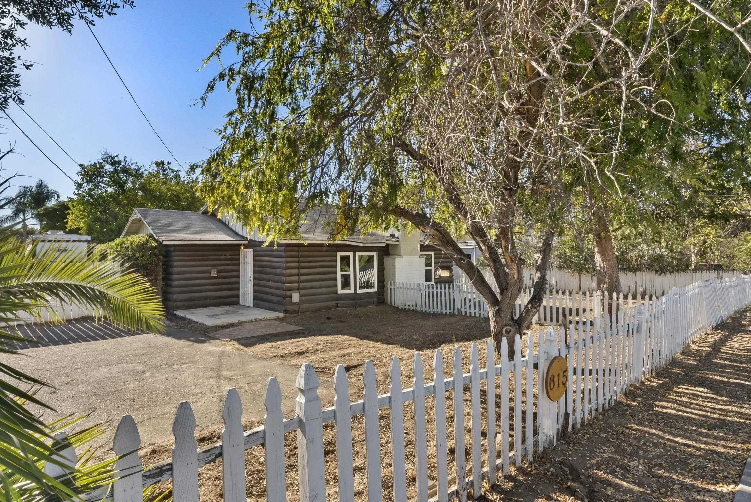 https://cdn.realtyfeed.com/cdn/127/250042668/9dfc9982116c494ff07f655c00abf86e.webp