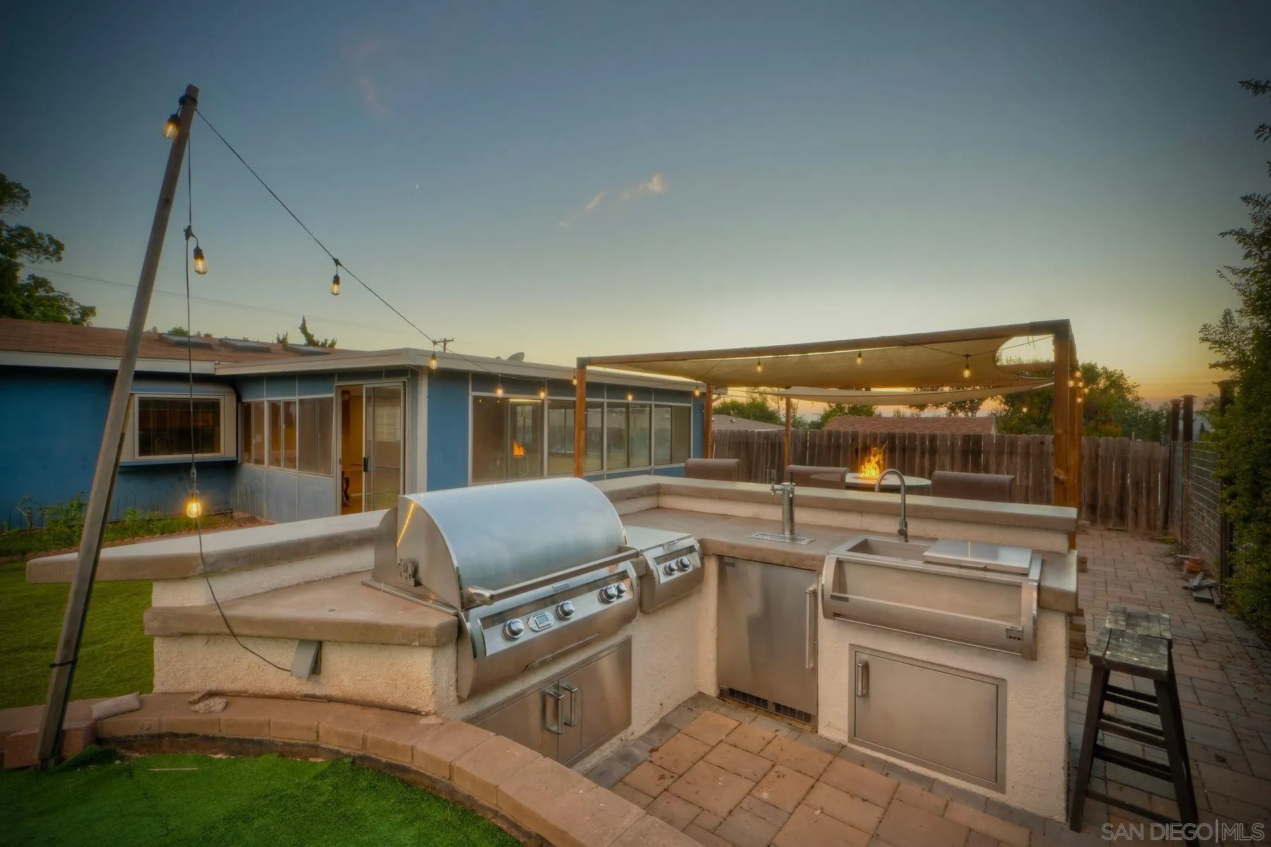 https://cdn.realtyfeed.com/cdn/127/250042674/46b28c3d67cb9bb7a746025f672c34d9.webp