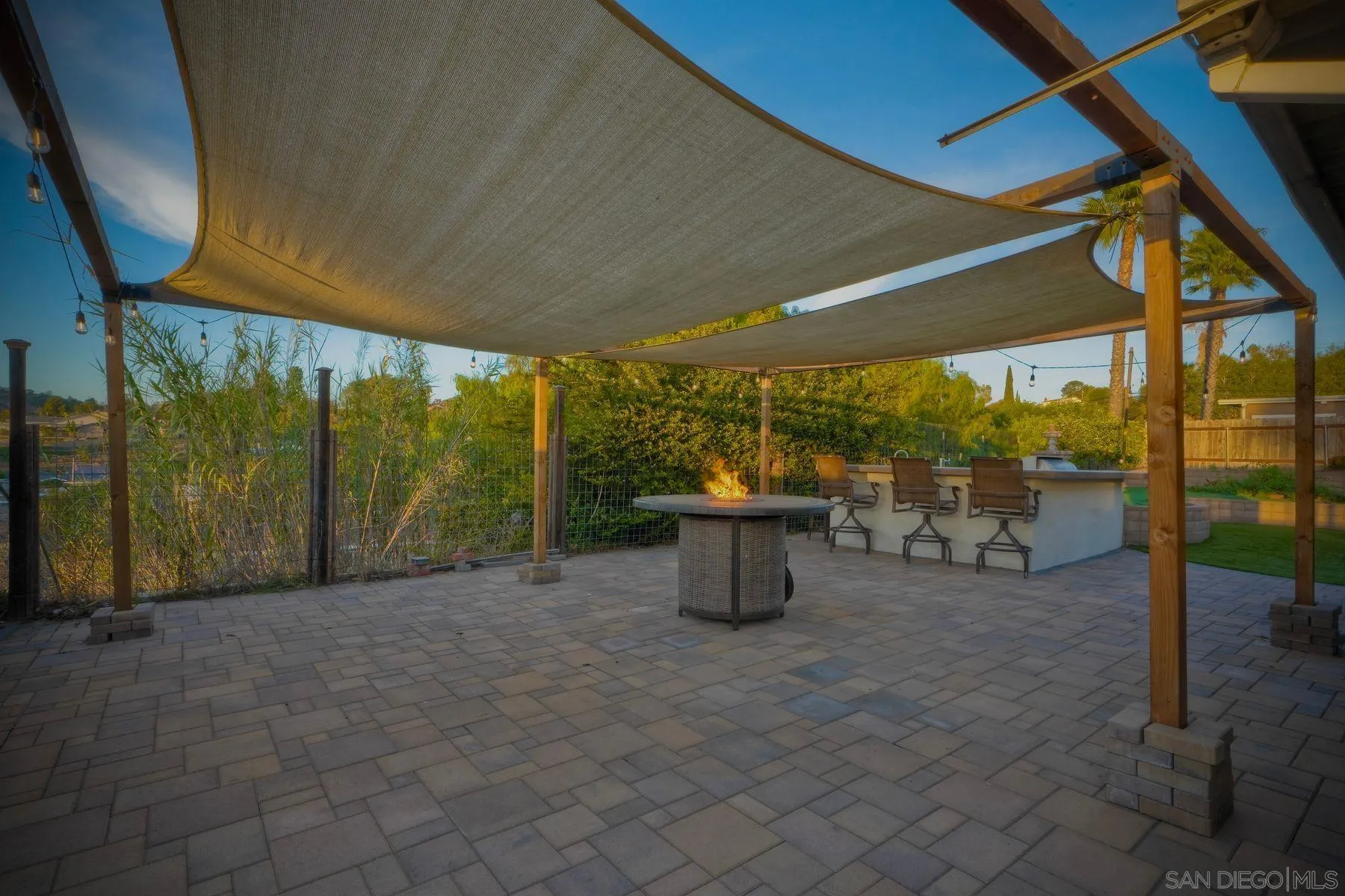 https://cdn.realtyfeed.com/cdn/127/250042674/f9504879861416f51941d0fc6b856041.webp