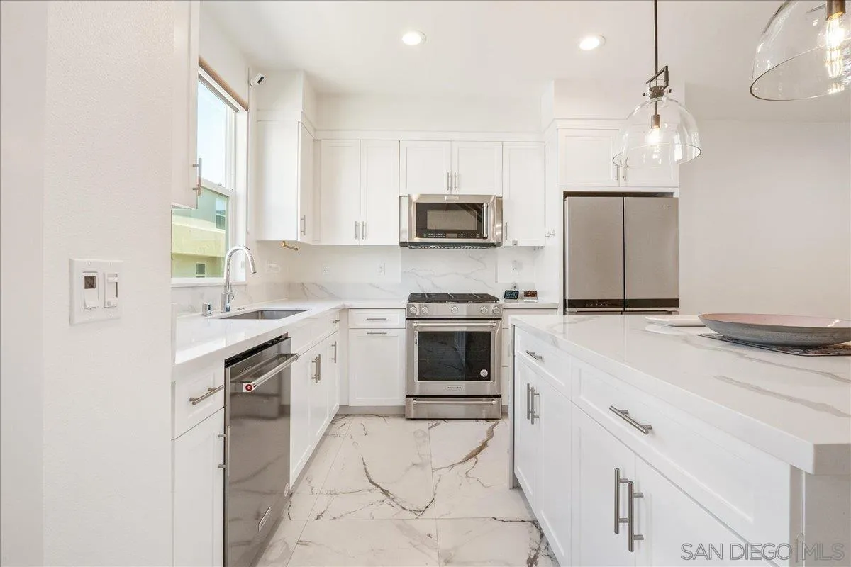 Photo #2: 250042679 Listing: Photo #2