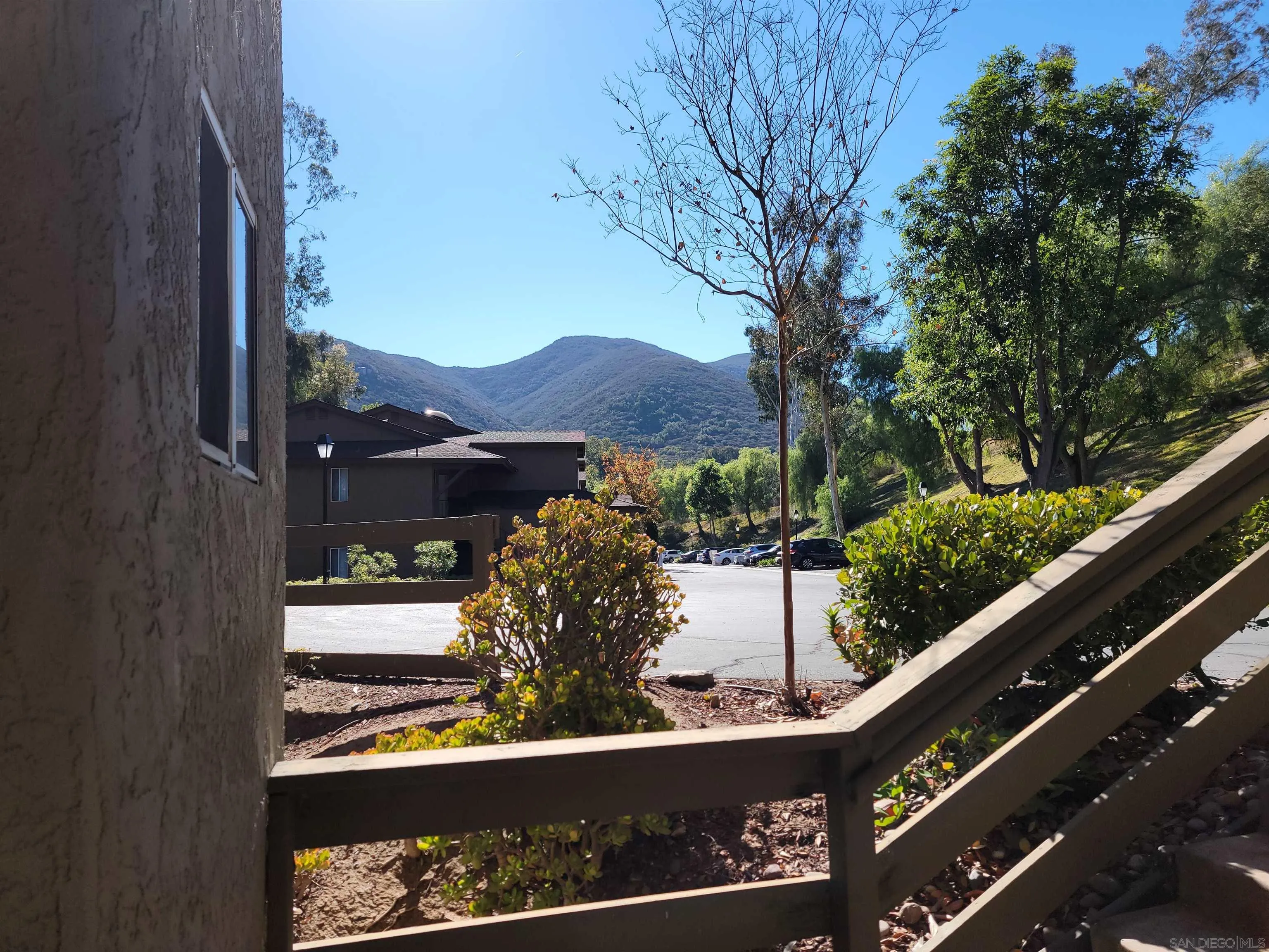 https://cdn.realtyfeed.com/cdn/127/250042681/0332e960ba506526903d7988bdb1435f.webp