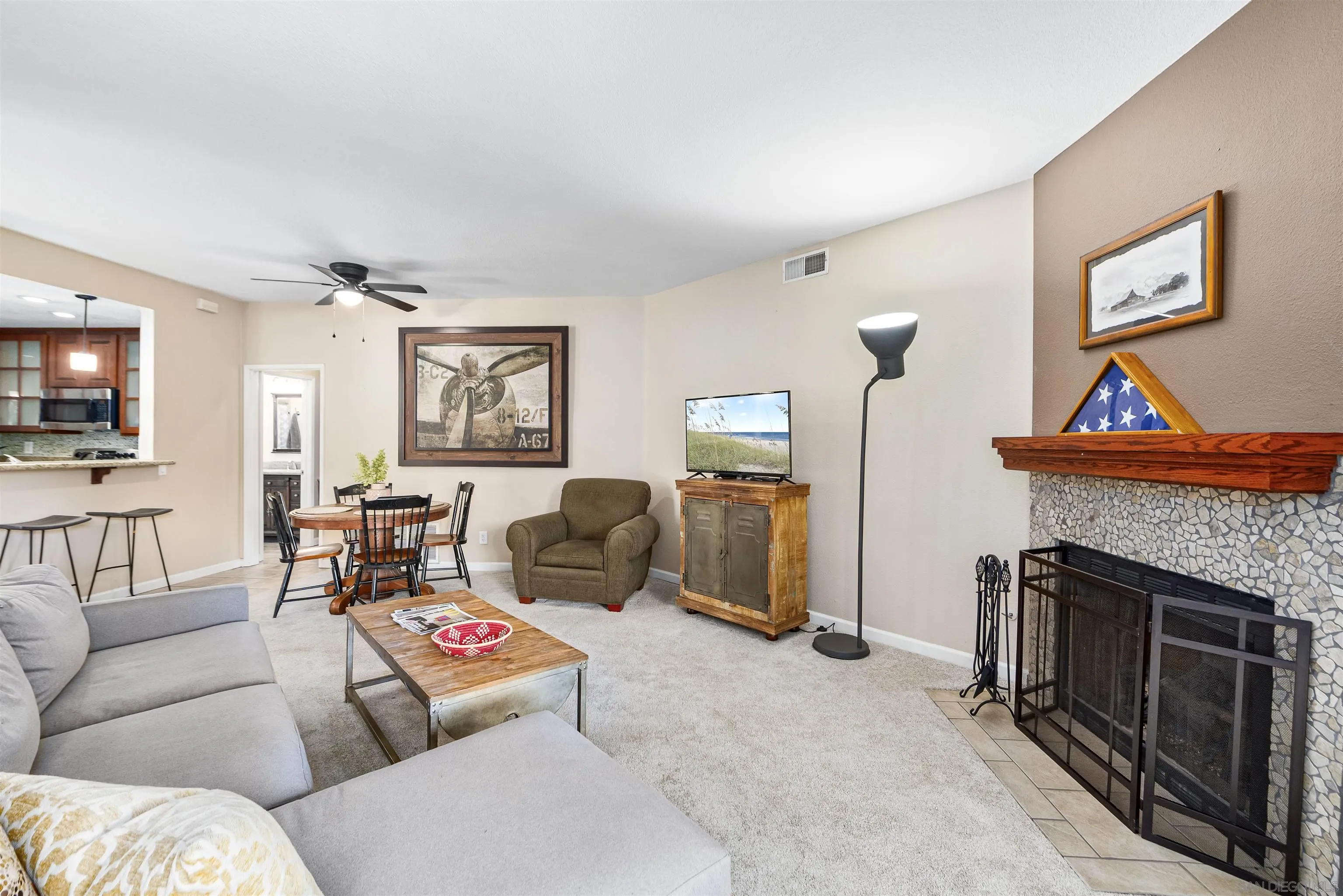 https://cdn.realtyfeed.com/cdn/127/250042681/6637035e0f73b511b4831287dcbd85c9.webp