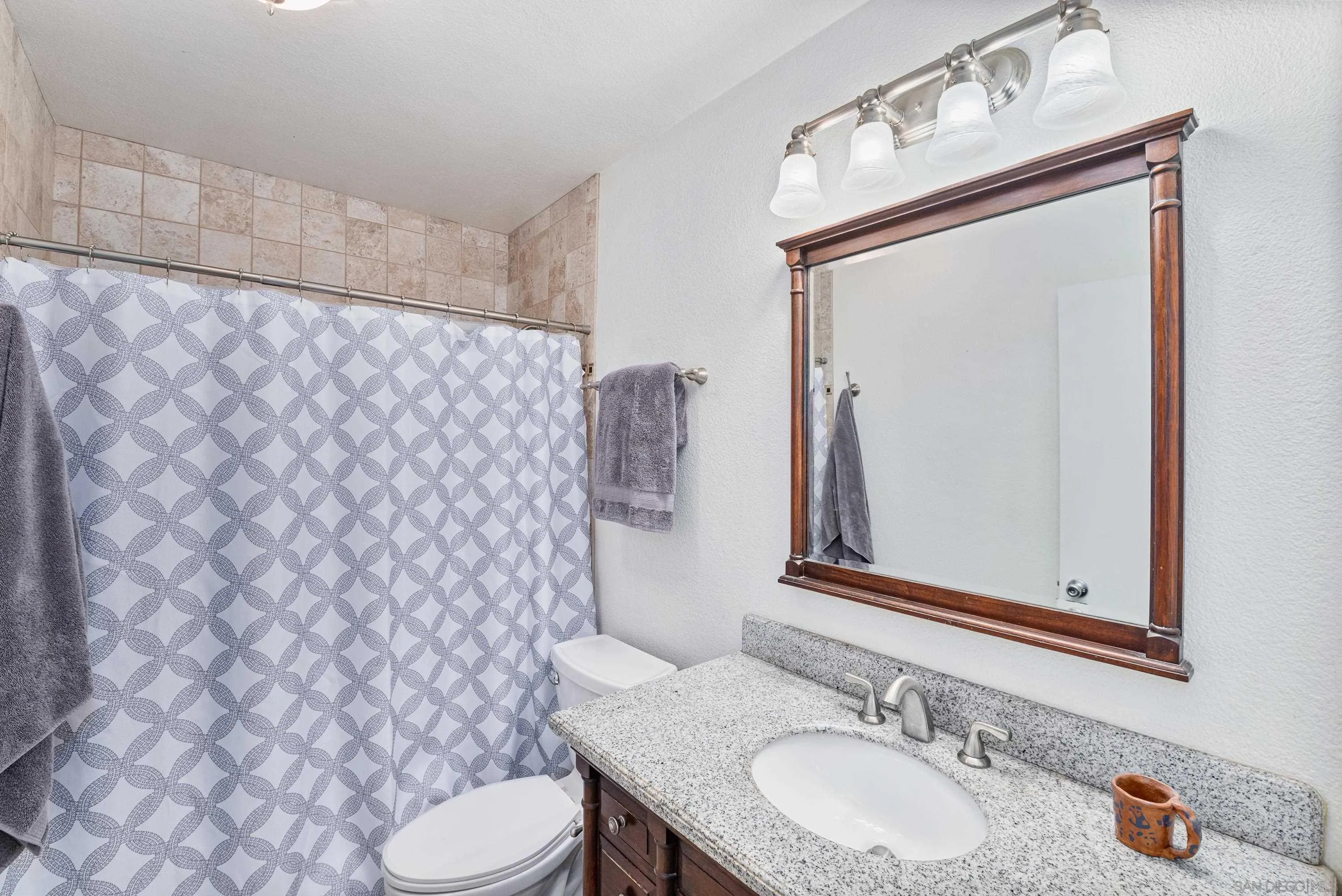https://cdn.realtyfeed.com/cdn/127/250042681/813f0b5c6cd5ddd46344852665c01602.webp