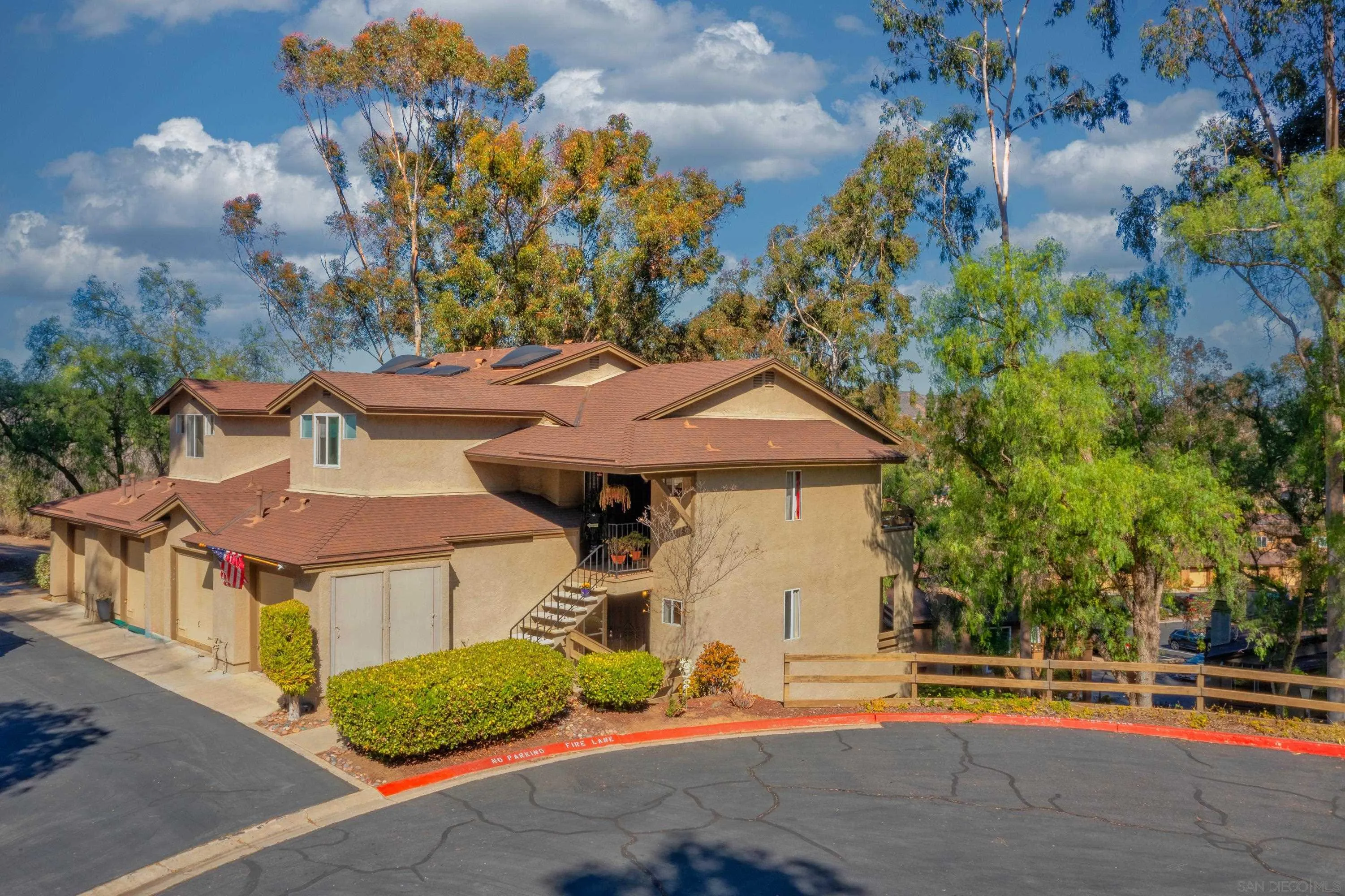 https://cdn.realtyfeed.com/cdn/127/250042681/908ecf95d5692dd623f258e47c42fe34.webp