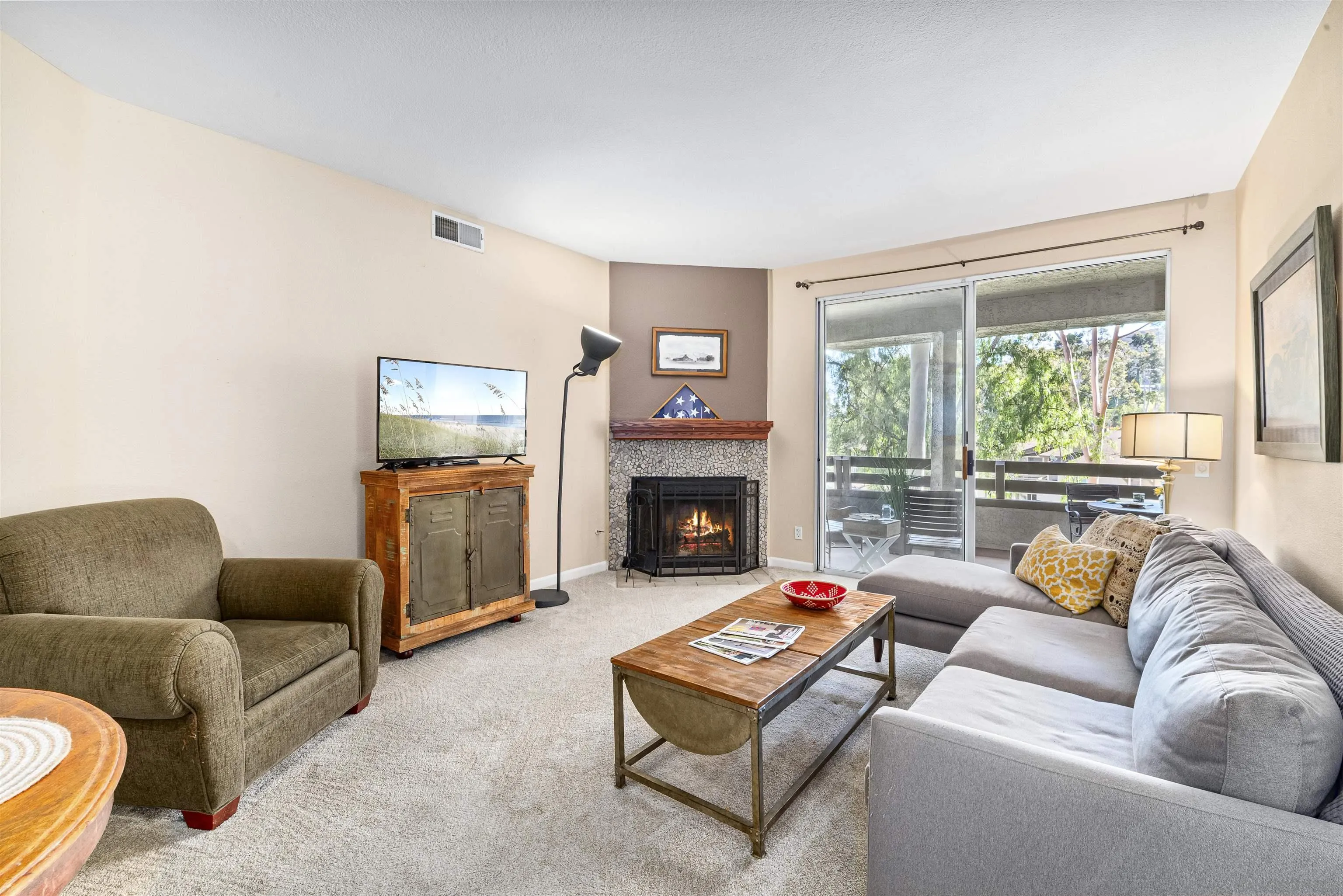 https://cdn.realtyfeed.com/cdn/127/250042681/d1c0007c37816e353c161aa55c488a31.webp