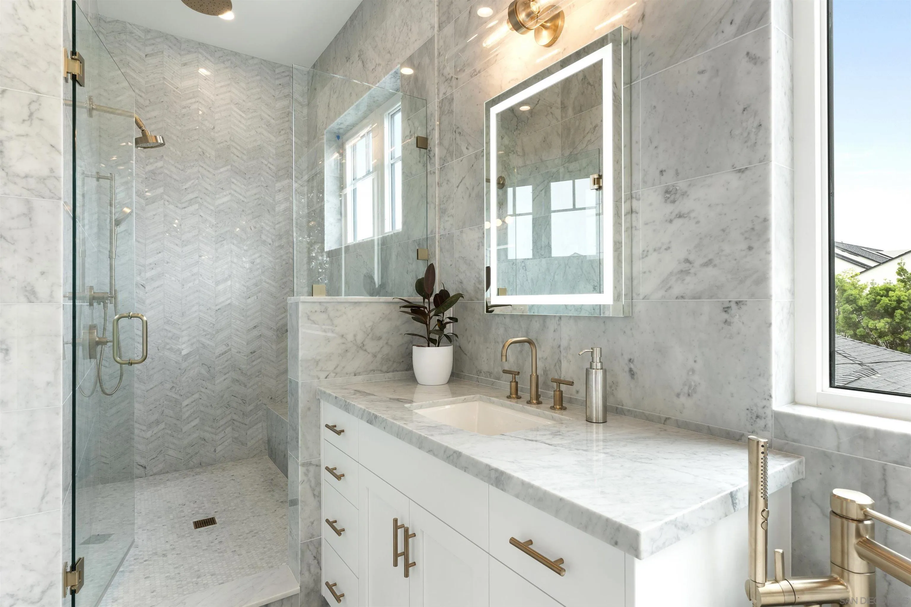 https://cdn.realtyfeed.com/cdn/127/250042690/6cf3ab318e1da598e7e8ef9e139e7f40.webp