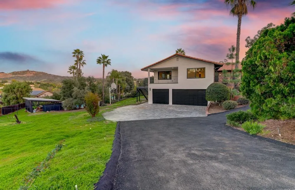 https://cdn.realtyfeed.com/cdn/127/250042694/58a6d12767d0f244288dcf4420e215d5.webp