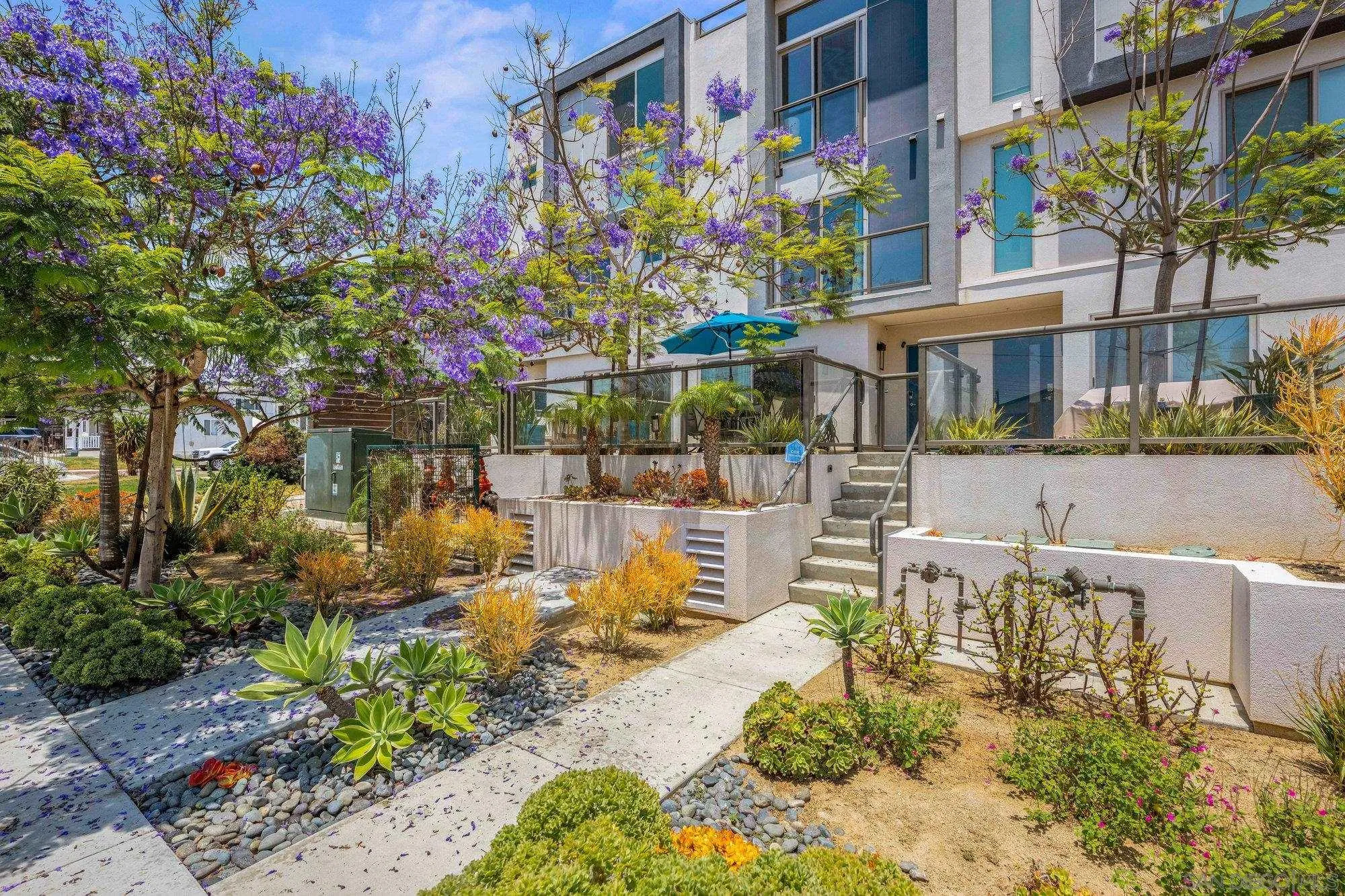 https://cdn.realtyfeed.com/cdn/127/250042697/27ee95549c6a743cabbb771c6236cdb1.webp