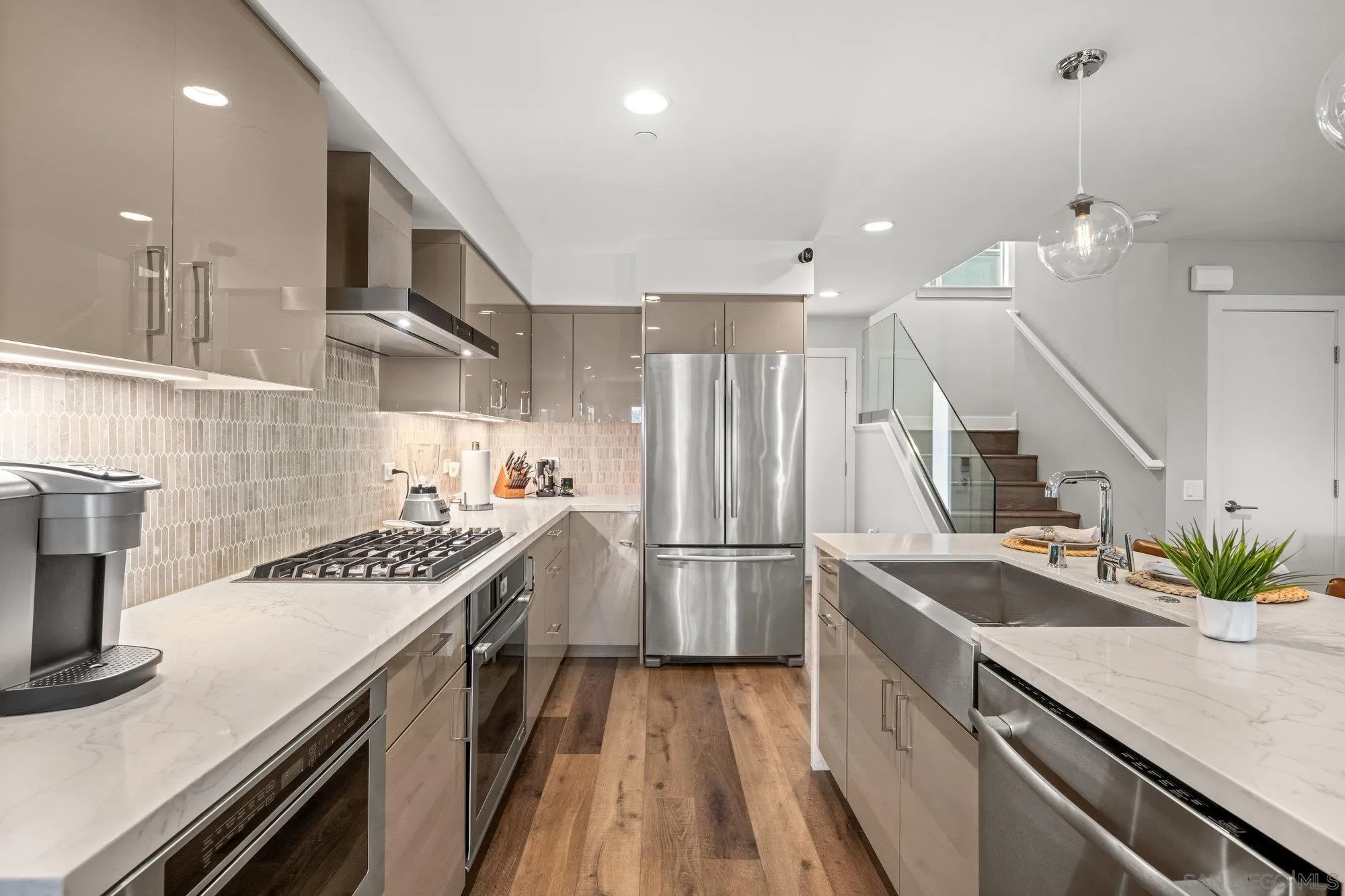 https://cdn.realtyfeed.com/cdn/127/250042697/a015537820a575dd5181d9eacc16c011.webp