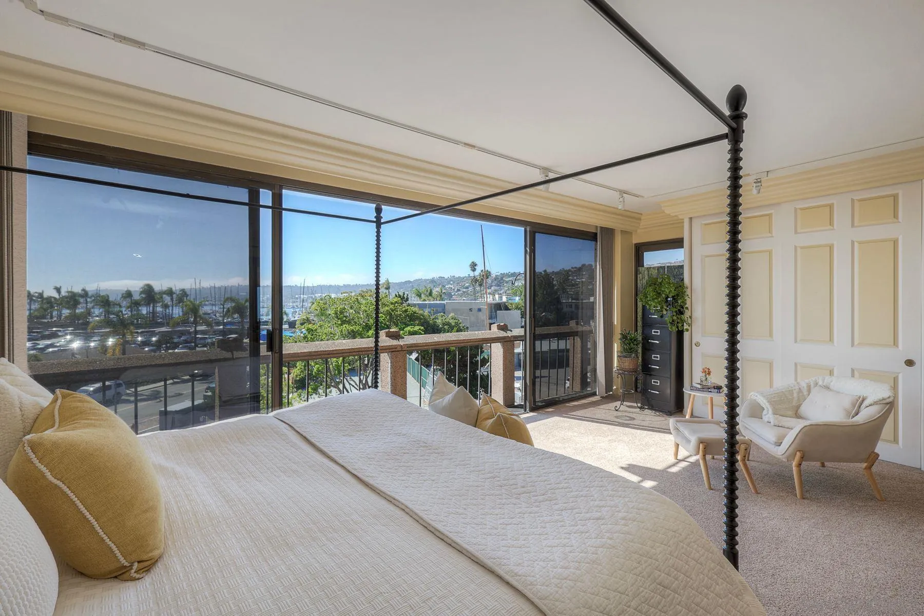 https://cdn.realtyfeed.com/cdn/127/250042700/f4010c5ff63ccaeed15fa392548675a0.webp