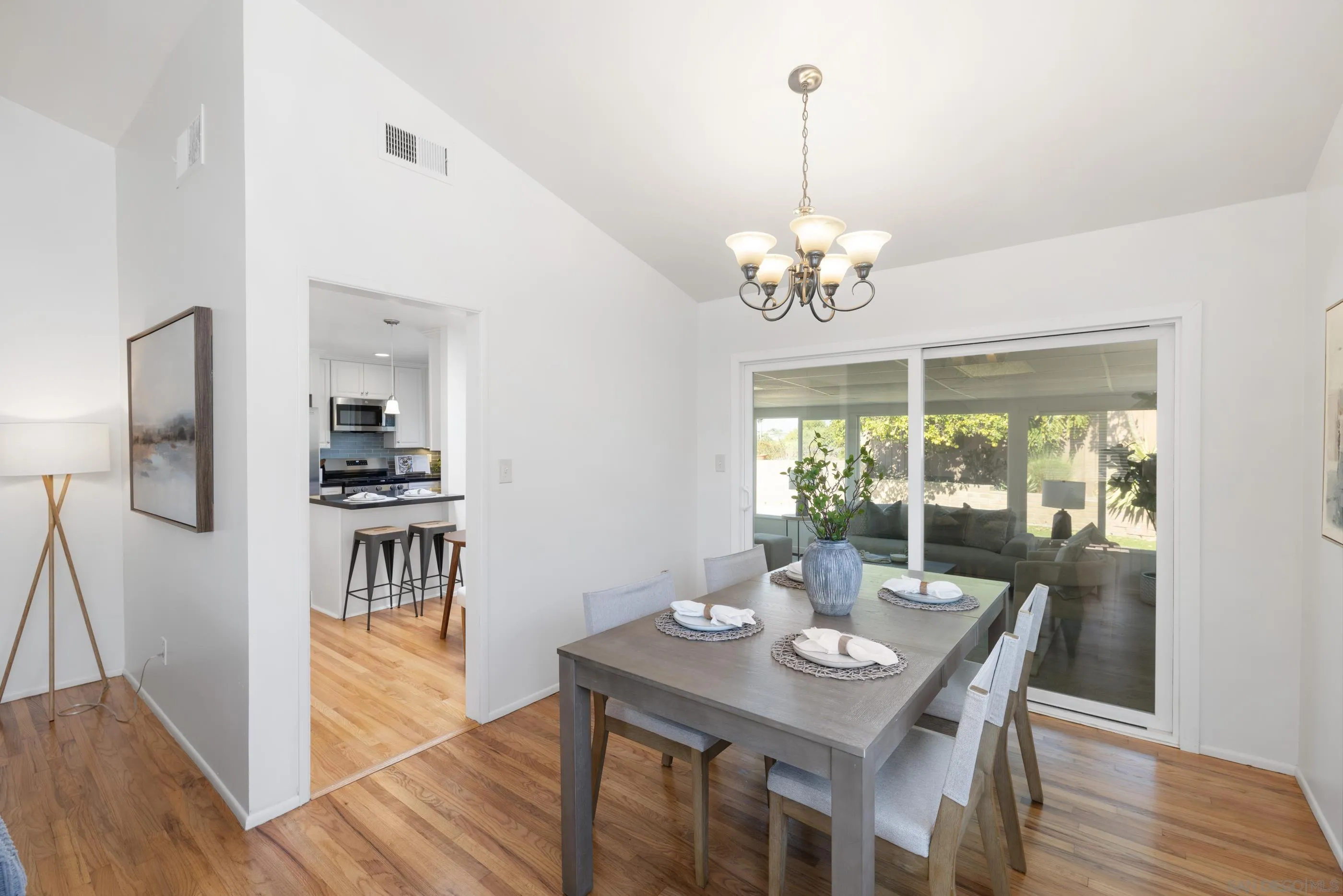 https://cdn.realtyfeed.com/cdn/127/250042704/97701c4293d6539b9321f38ee1a6b844.webp