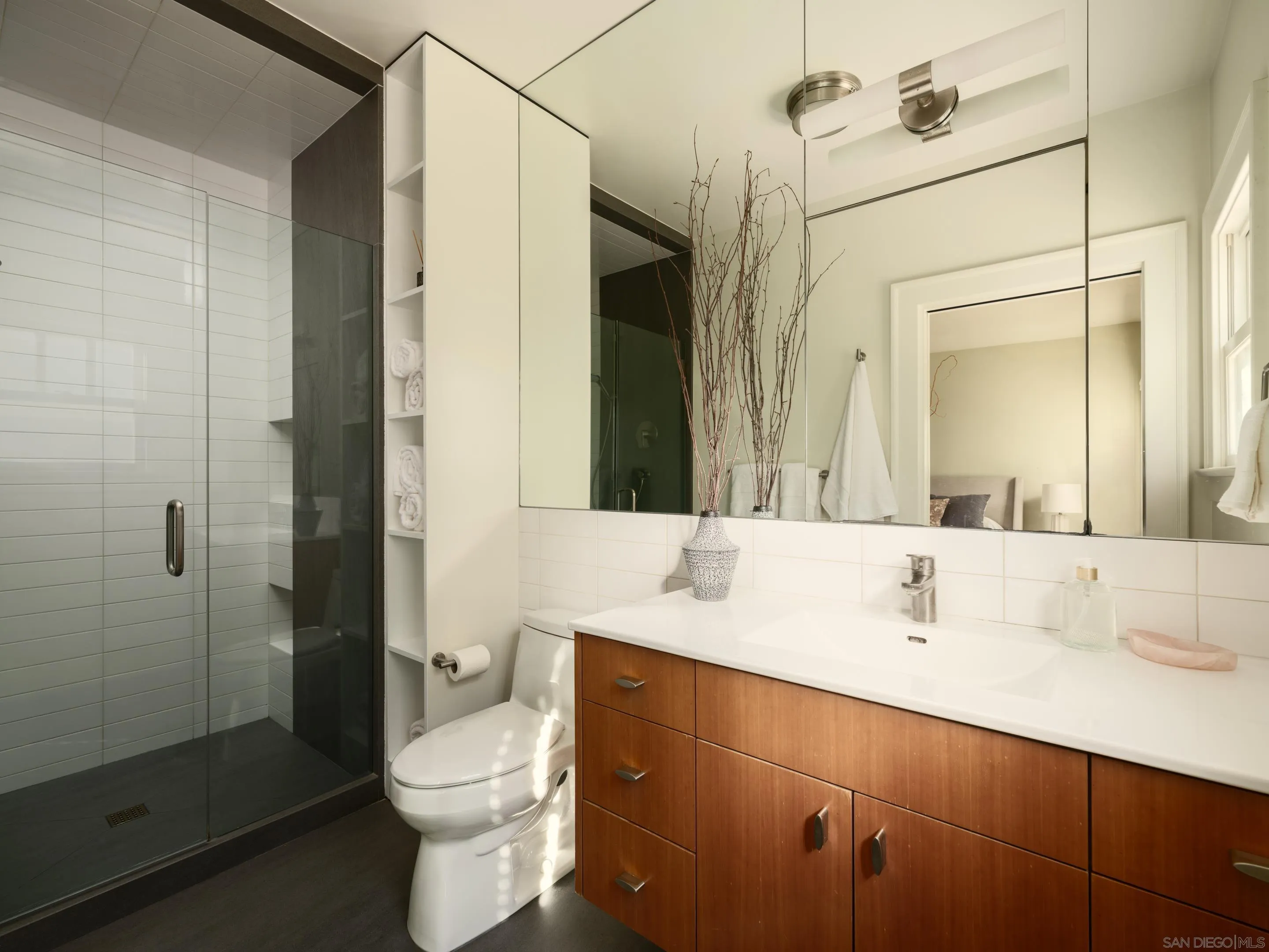 https://cdn.realtyfeed.com/cdn/127/250042722/8d62ff42783b38e1eb90700029056e03.webp