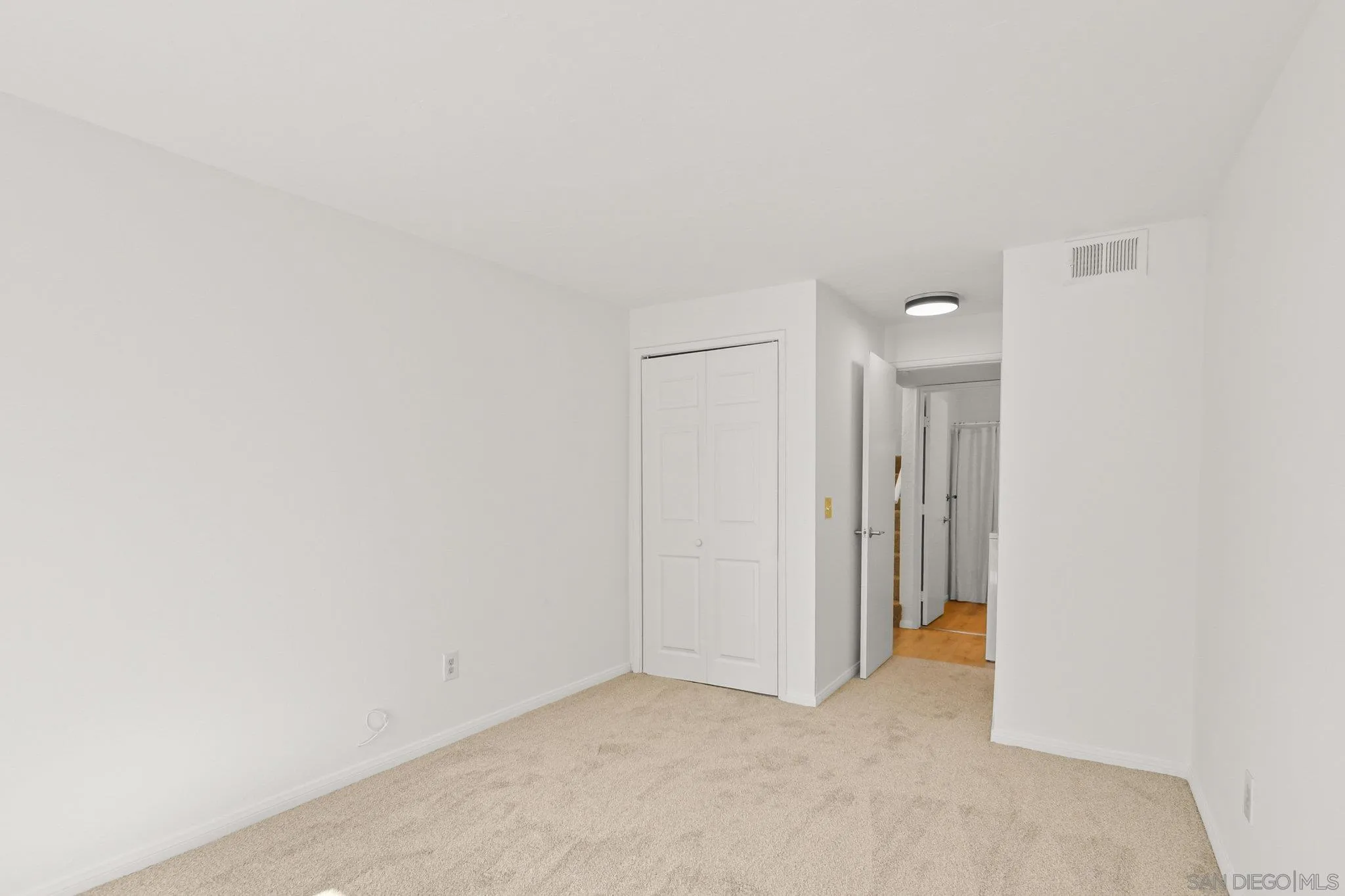 Photo #17: 250042736 Listing: Photo #17