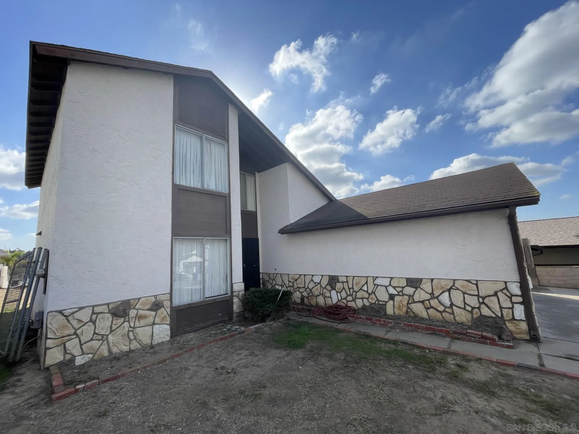 https://cdn.realtyfeed.com/cdn/127/250042747/6a4f79a32765791833072eca00dbd992.webp