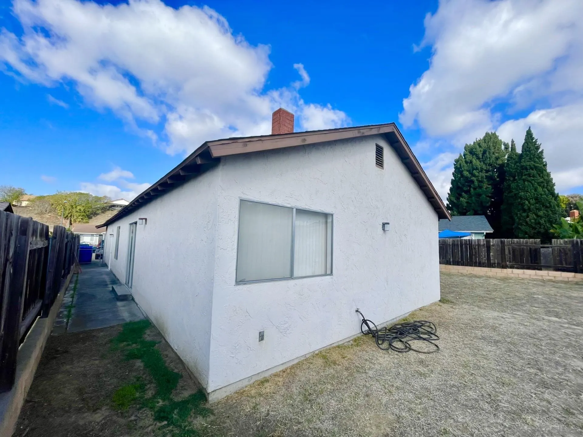https://cdn.realtyfeed.com/cdn/127/250042747/99cdec17050a757238a8ad9ecf31bf5c.webp