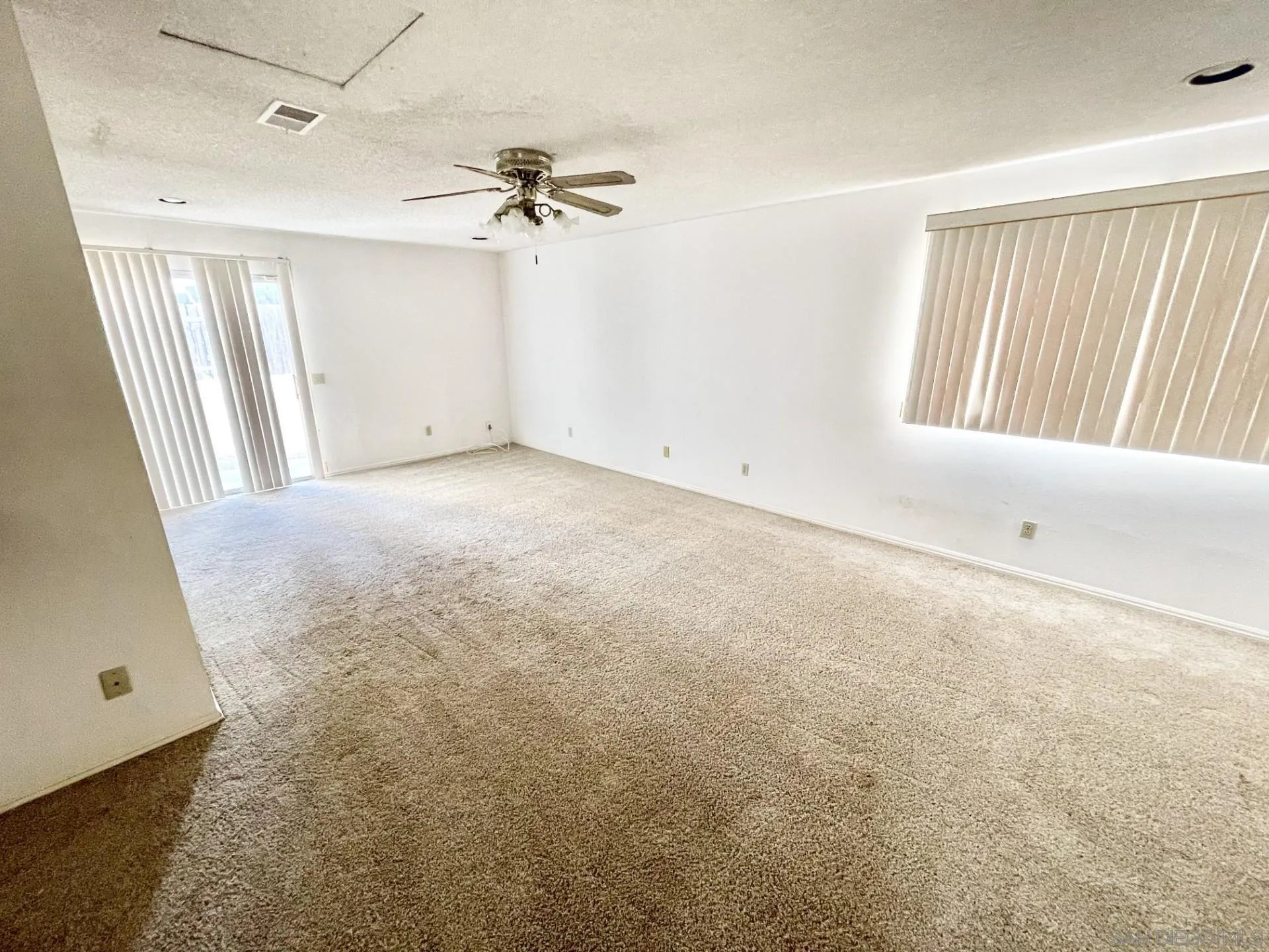 https://cdn.realtyfeed.com/cdn/127/250042747/b55ce1005a93f223910ddf81f3205fe2.webp