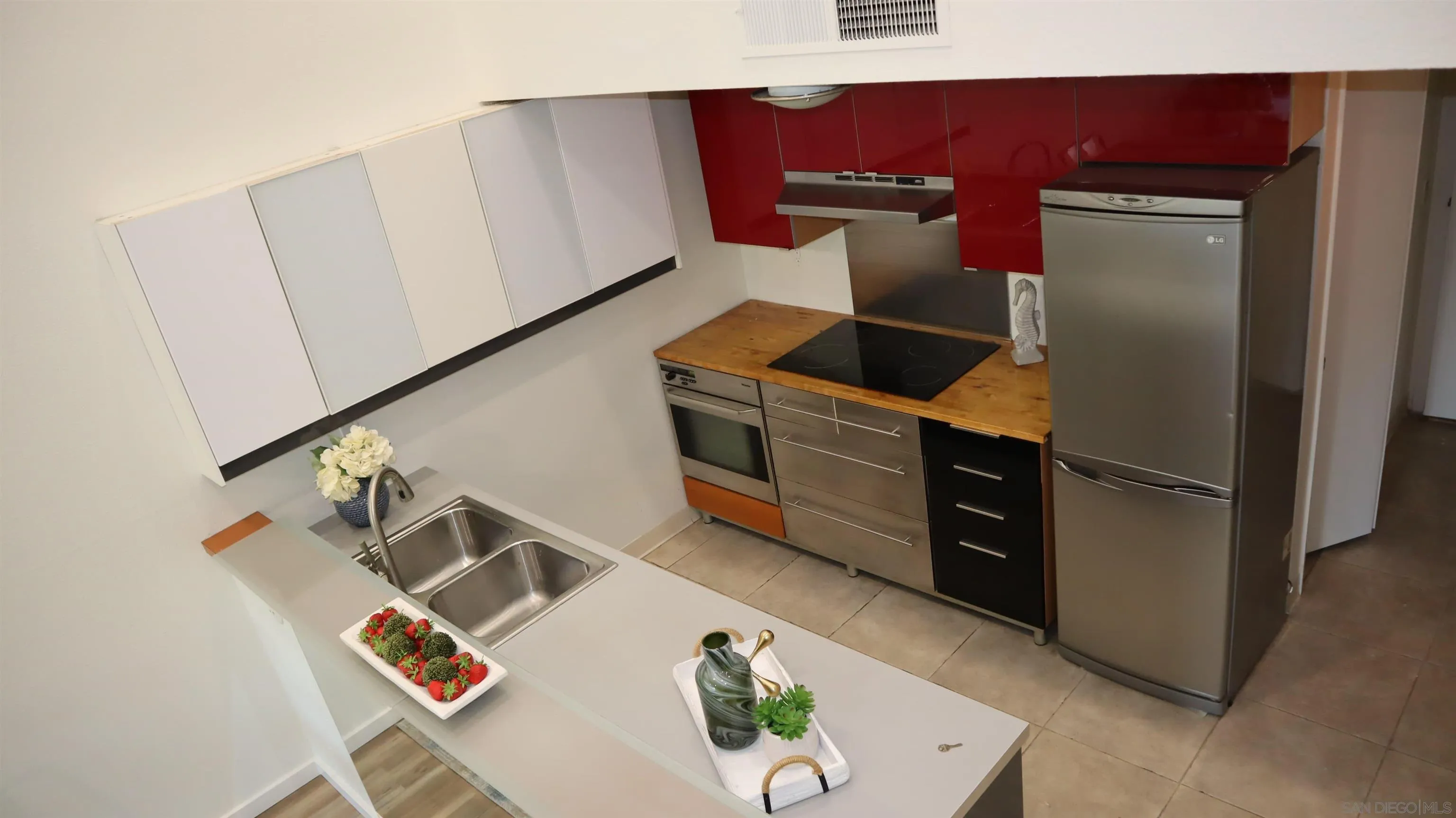 Photo #11: 250042750 Listing: Photo #11