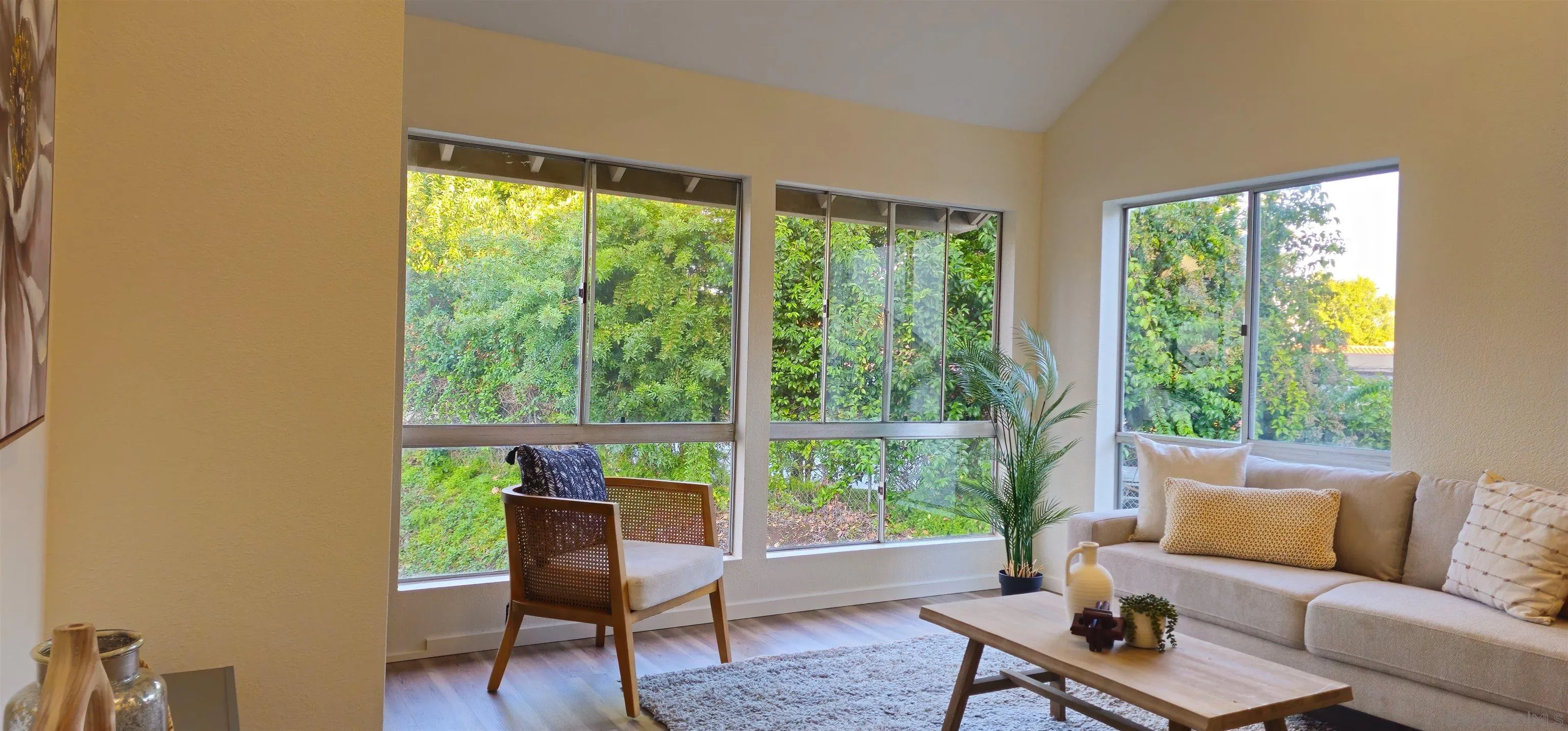 Photo #3: 250042750 Listing: Photo #3