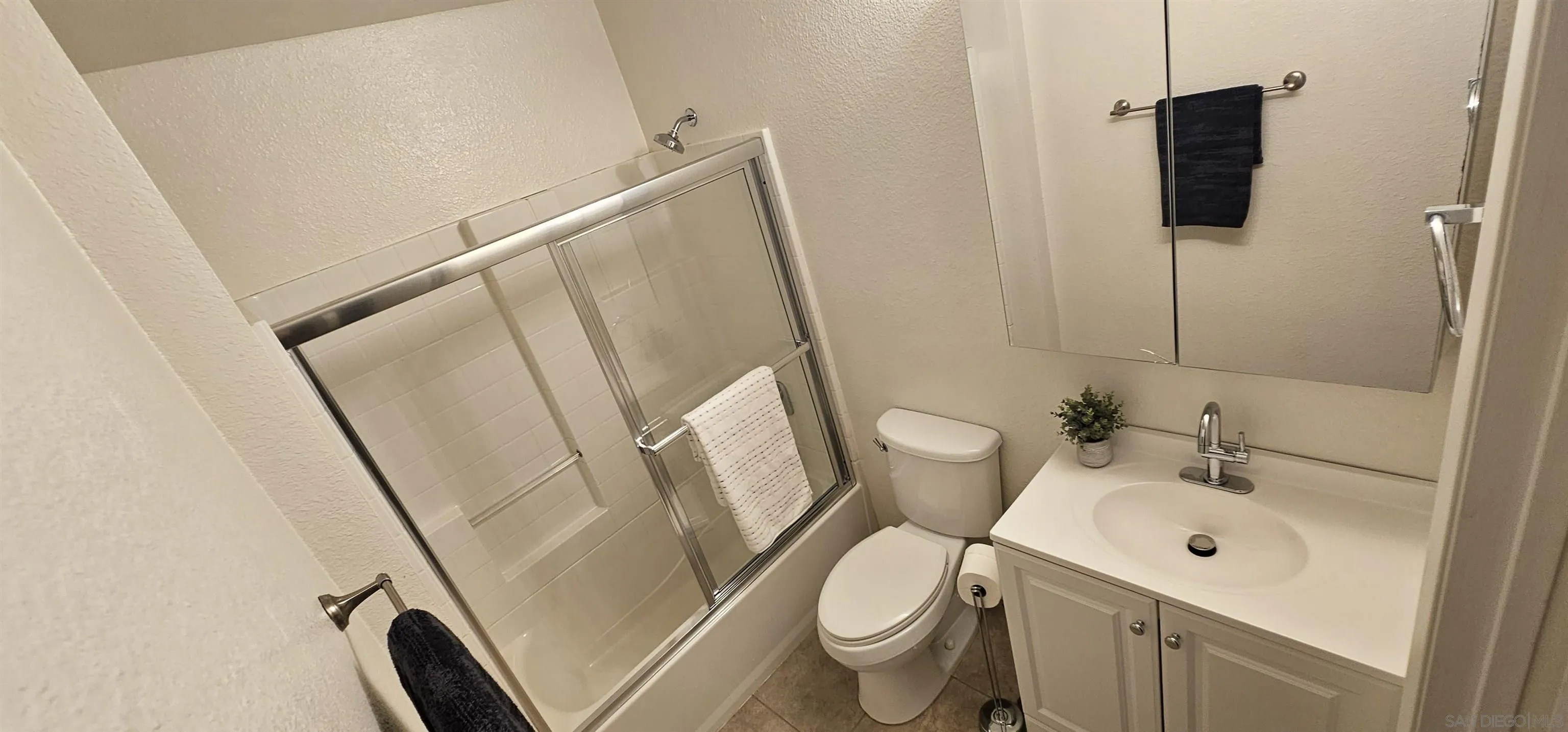 Photo #15: 250042750 Listing: Photo #15