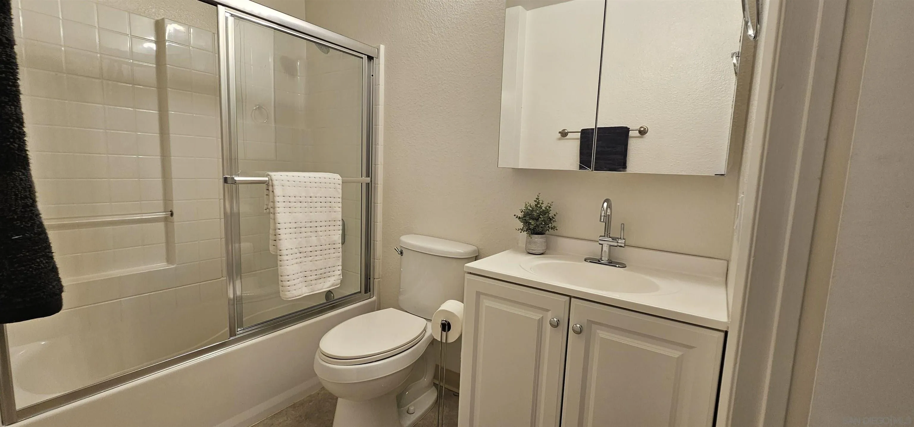 Photo #14: 250042750 Listing: Photo #14