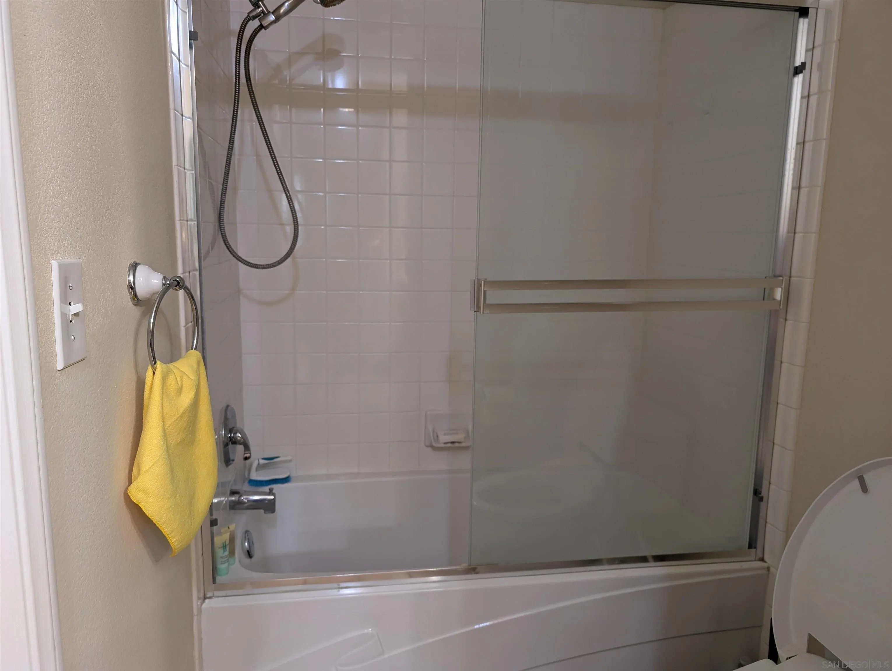 Photo #12: 250042752 Listing: Photo #12