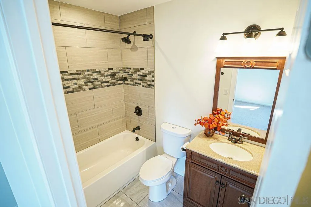 Photo #13: 250042763 Listing: Photo #13