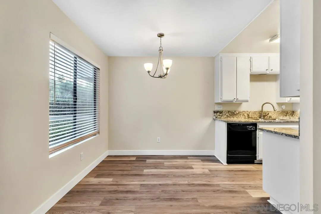 https://cdn.realtyfeed.com/cdn/127/250042765/ba4d24a81809a83b561bed98cc27cc7a.webp