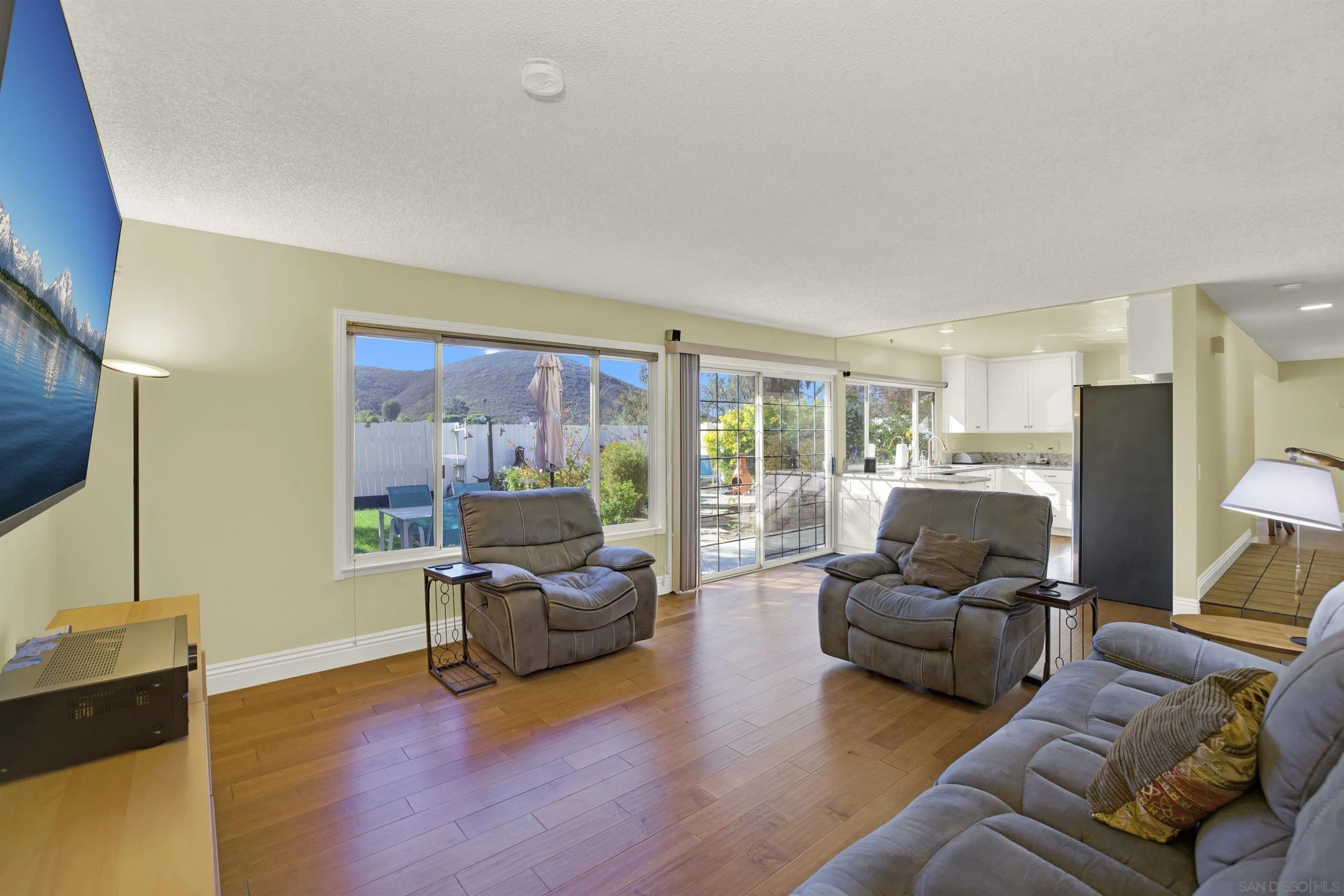 https://cdn.realtyfeed.com/cdn/127/250042779/34383550add793d4893320f1287a937b.webp