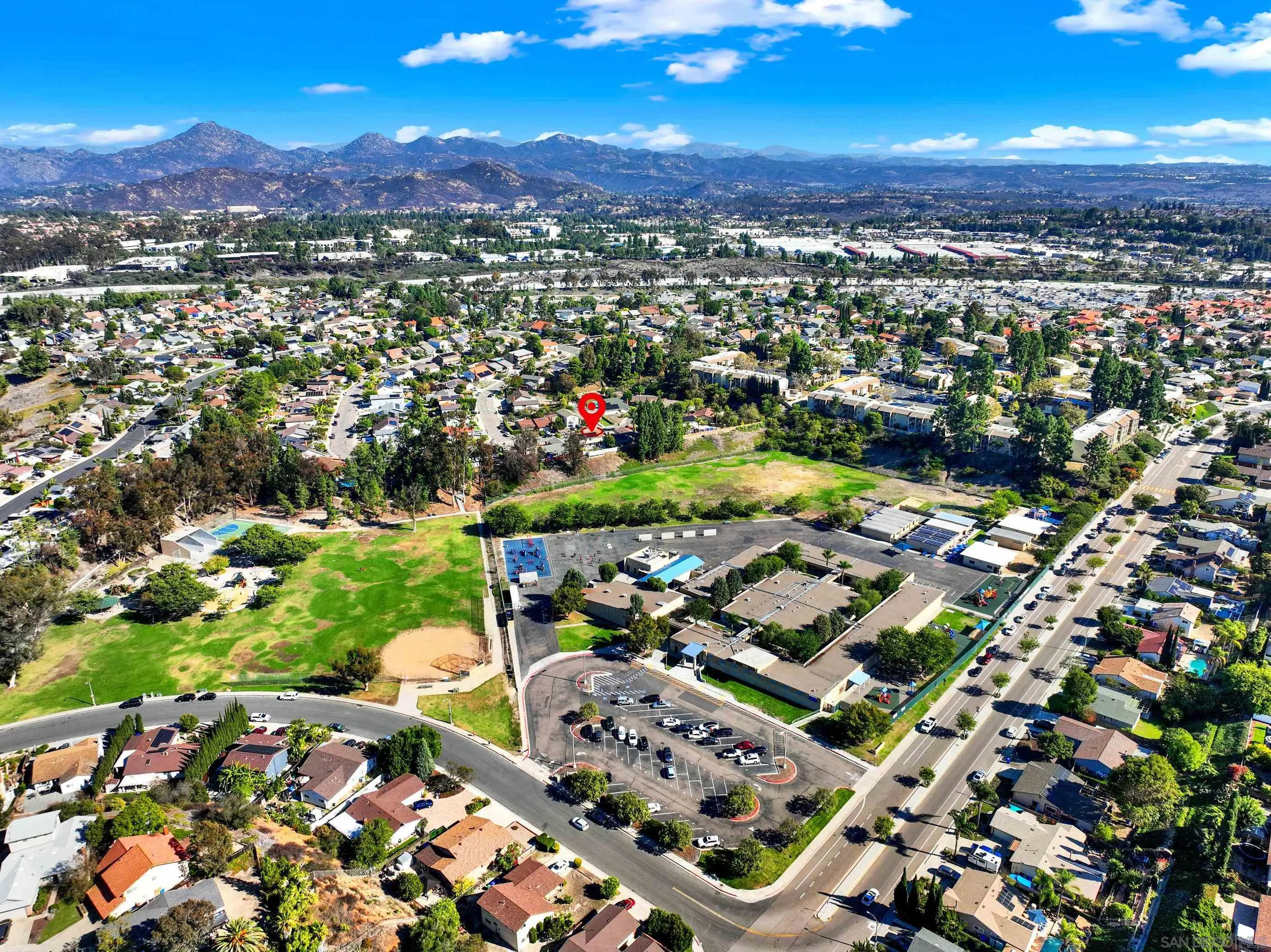 https://cdn.realtyfeed.com/cdn/127/250042779/e6cbe9511ada5d453b80d13272ba9040.webp