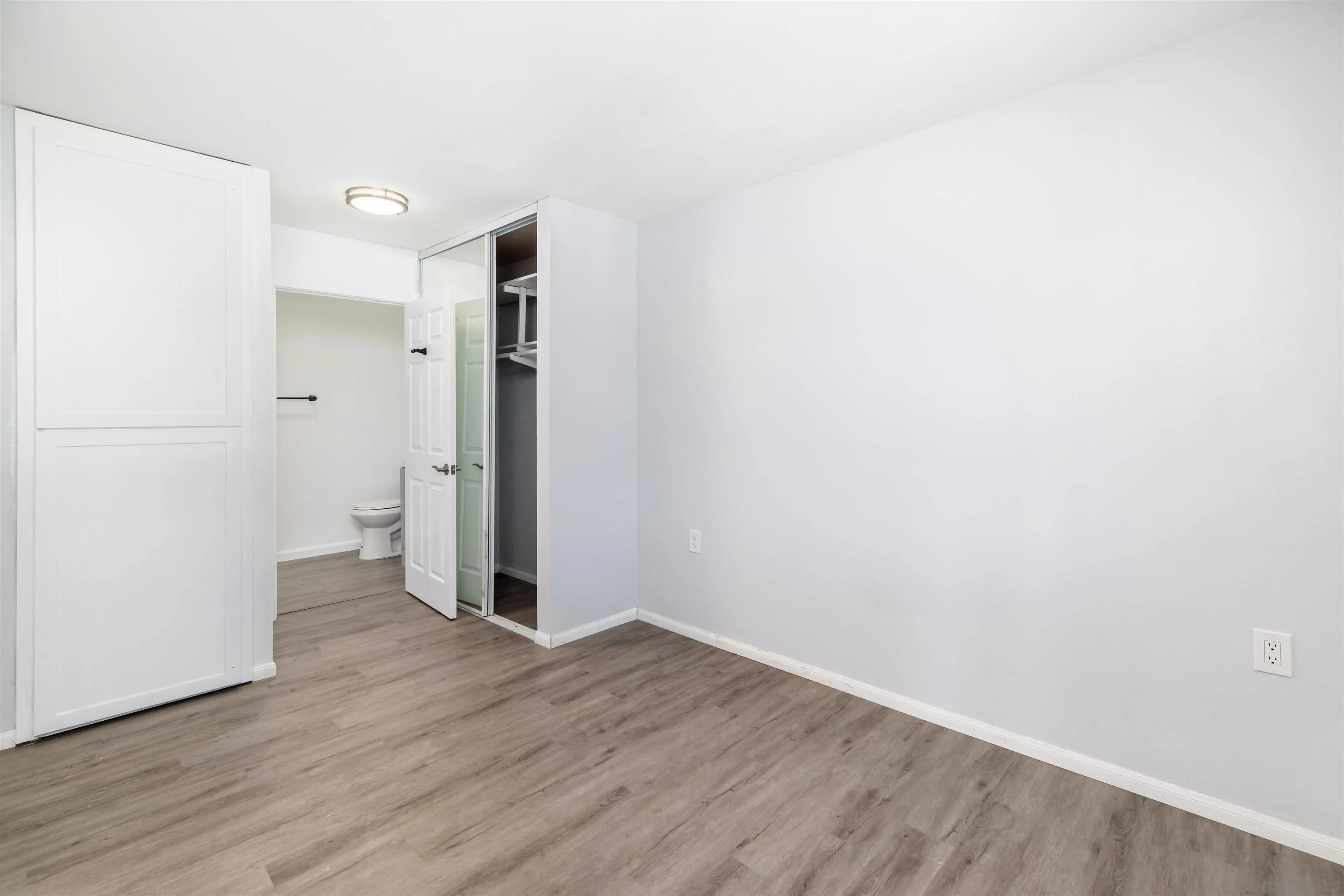 Photo #5: 250042786 Listing: Photo #5