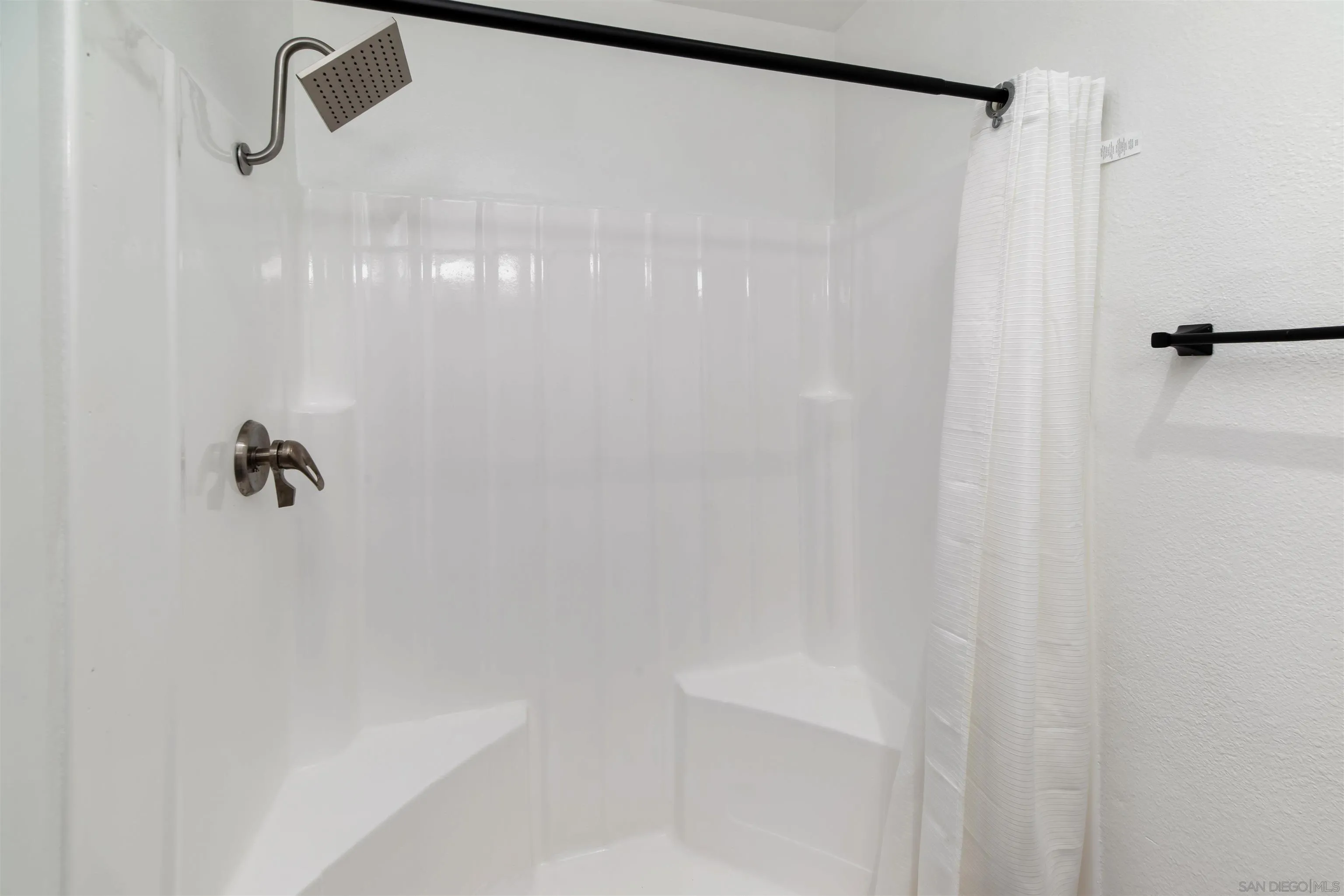 Photo #9: 250042786 Listing: Photo #9